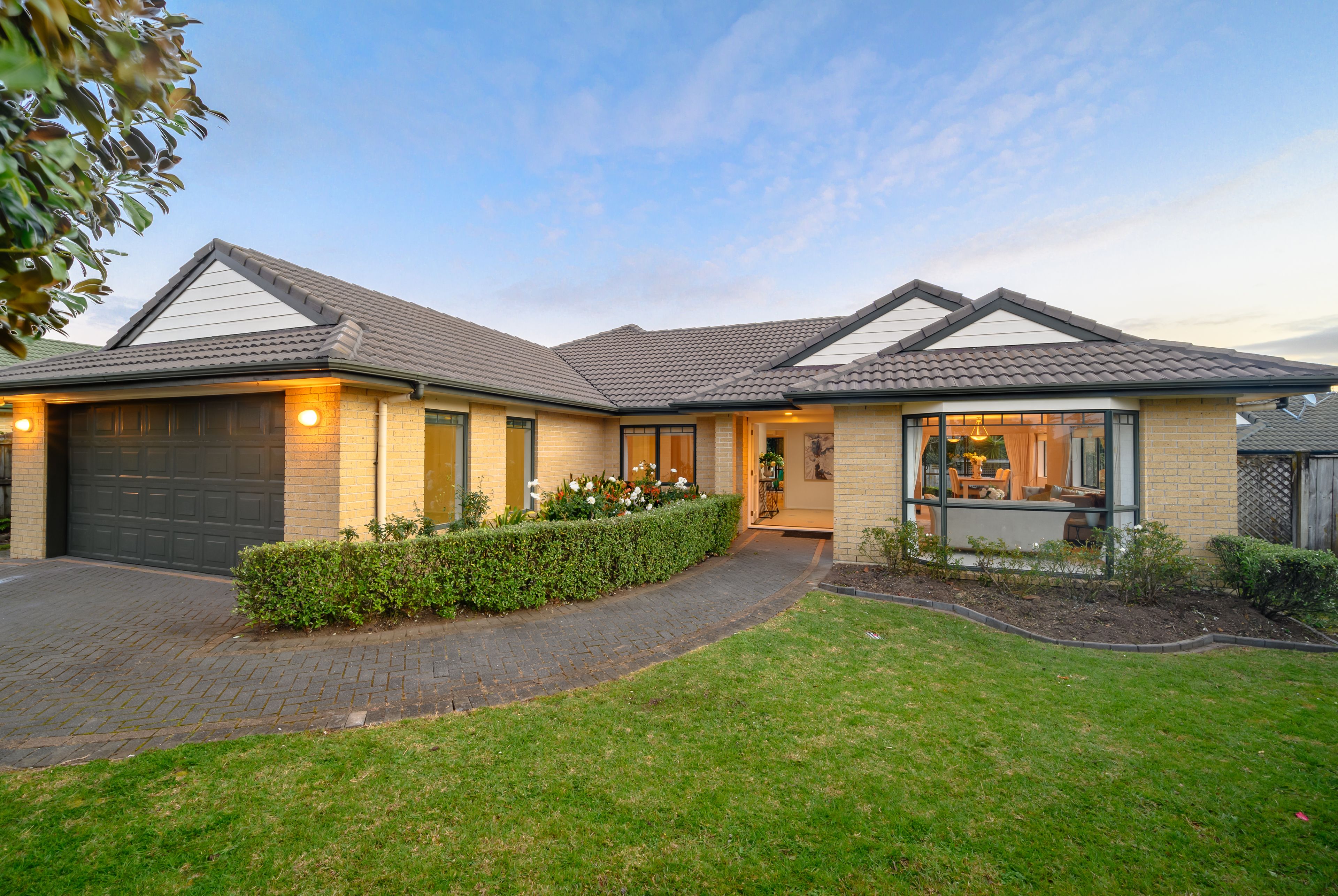 15 Trovare Place, Golflands, Manukau City