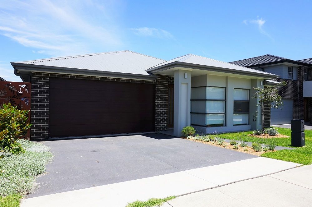 13 Artillery Street, JORDAN SPRINGS, NSW 2747