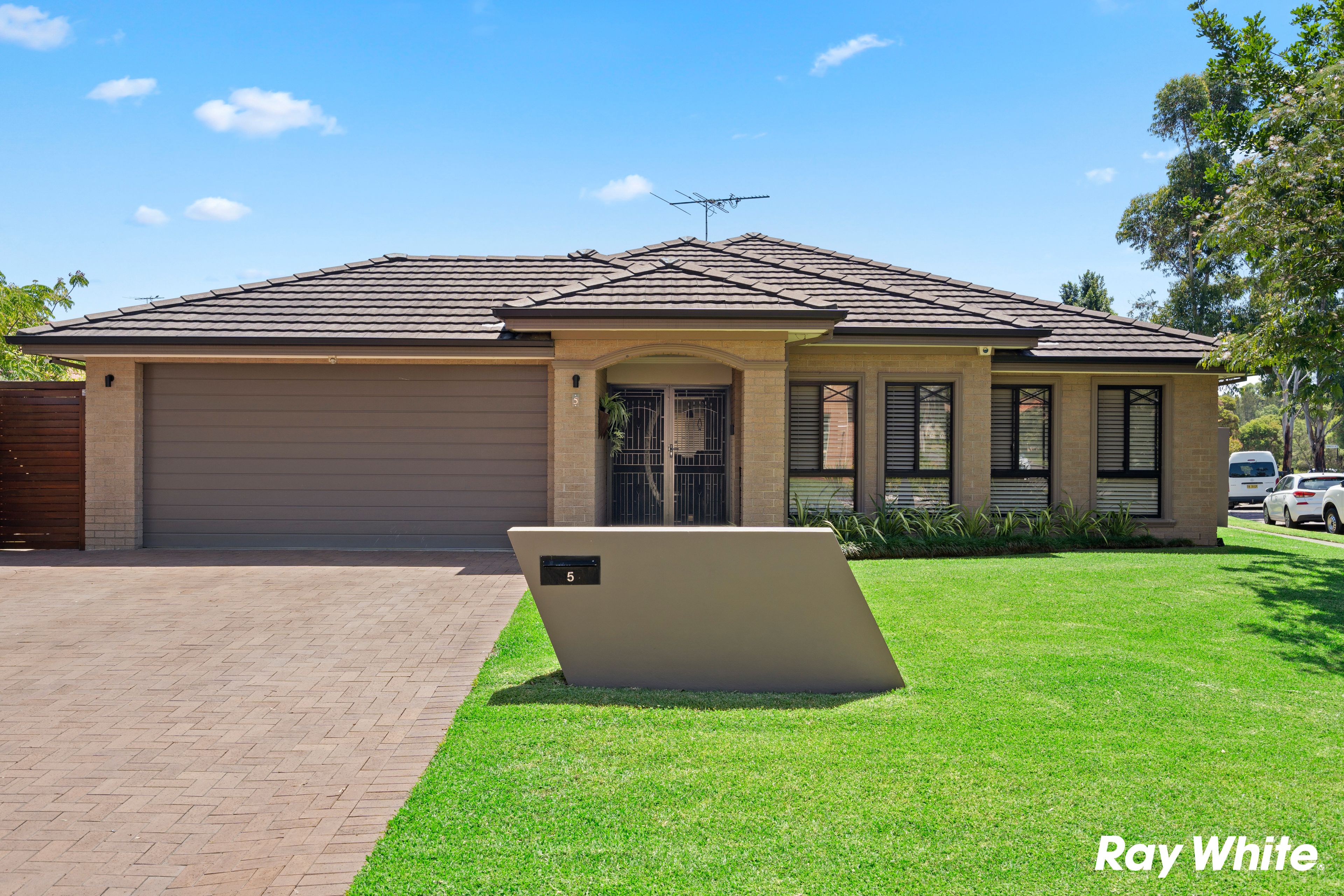 5 Neslite Street, Quakers Hill NSW 2763