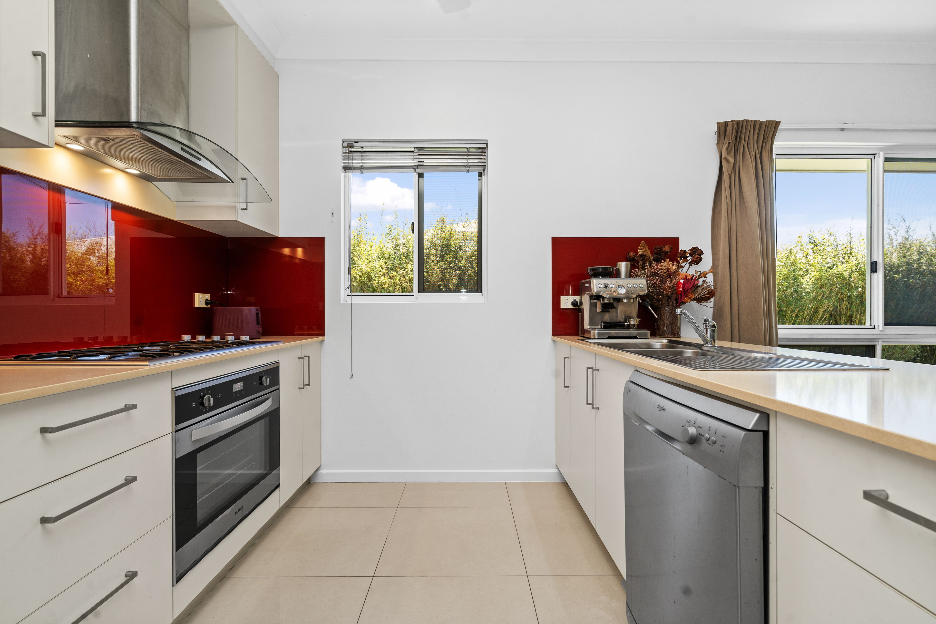 3 Gerardine Crescent — photo 4 of 26