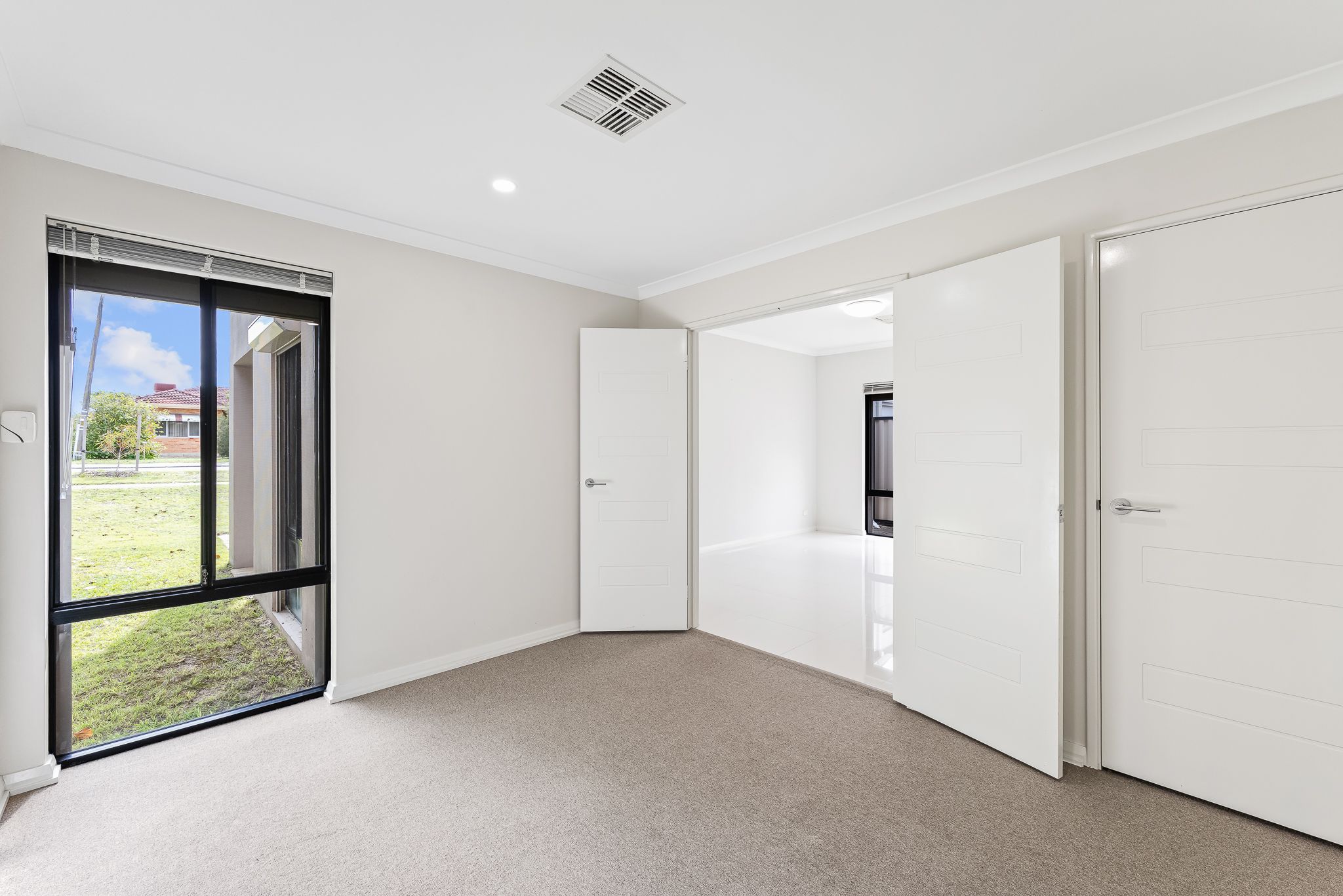 368 Sydenham Street — photo 12 of 23