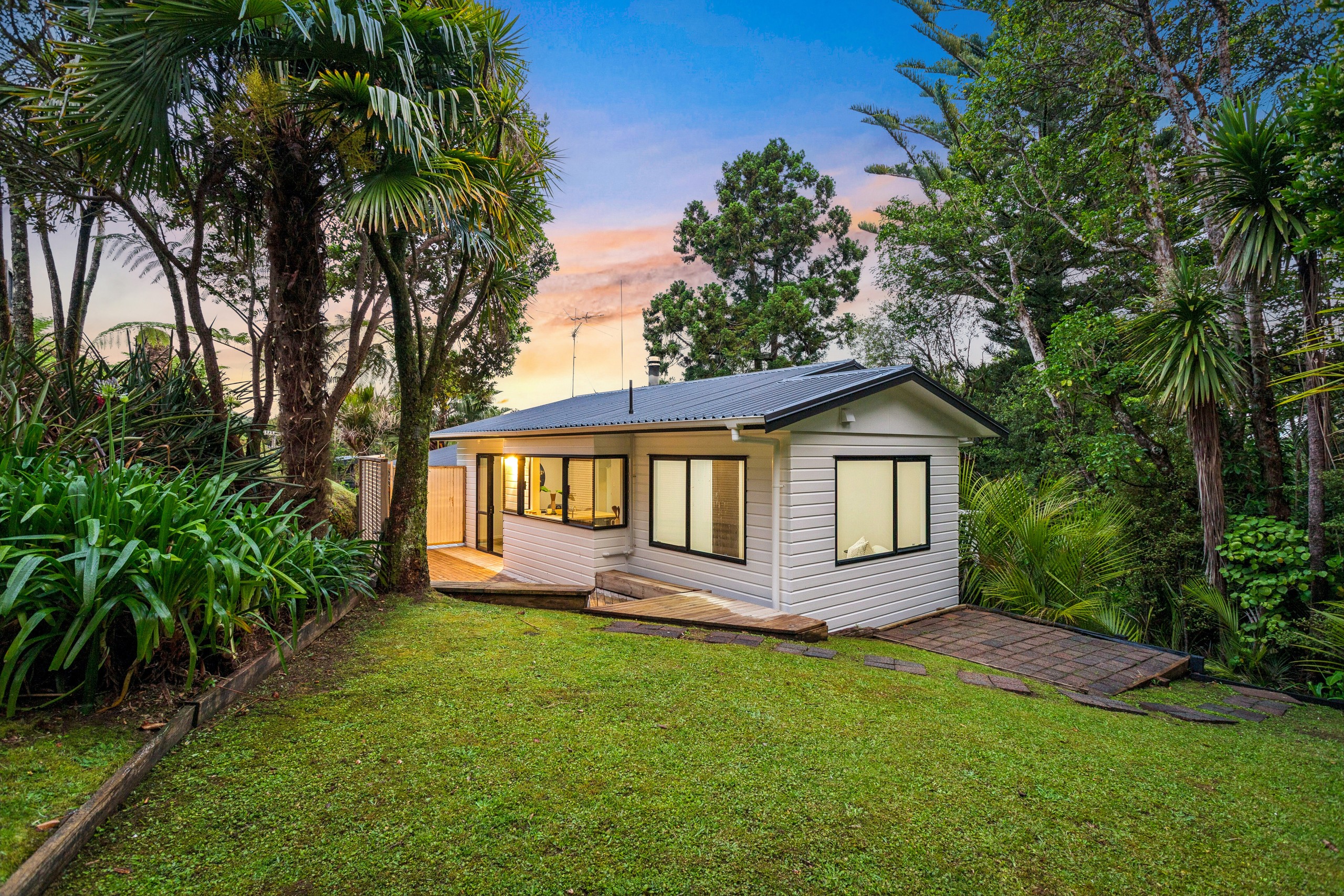 197 Woodlands Park Road, Titirangi, Waitakere City