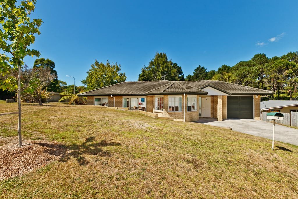 2 Regency Place, Sunnynook, North Shore City