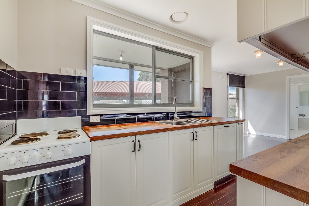 4 Burch Court, California Gully, VIC 3556