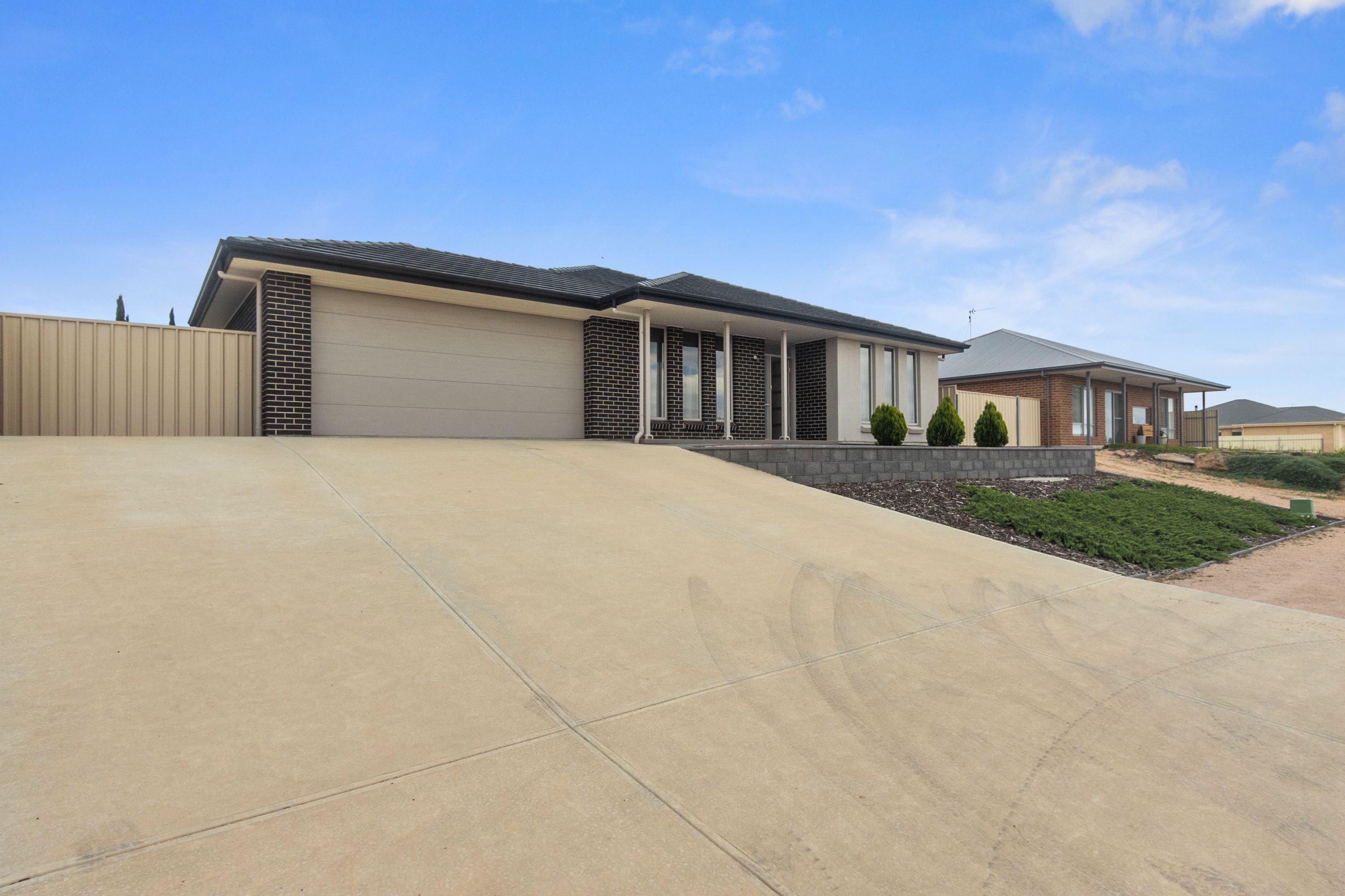 17 Gill Street, Moonta Bay, SA 5558