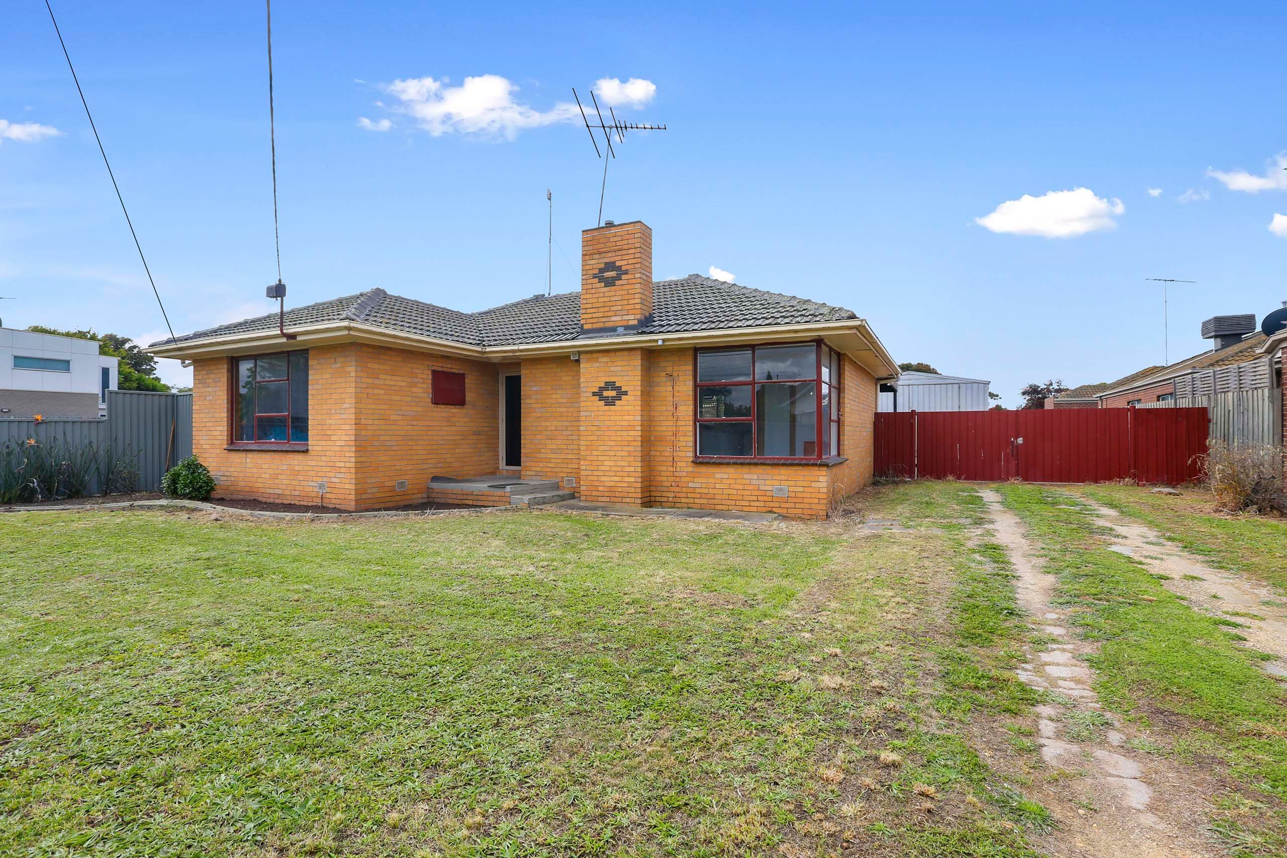 13 Pine Avenue, North Shore, VIC 3214