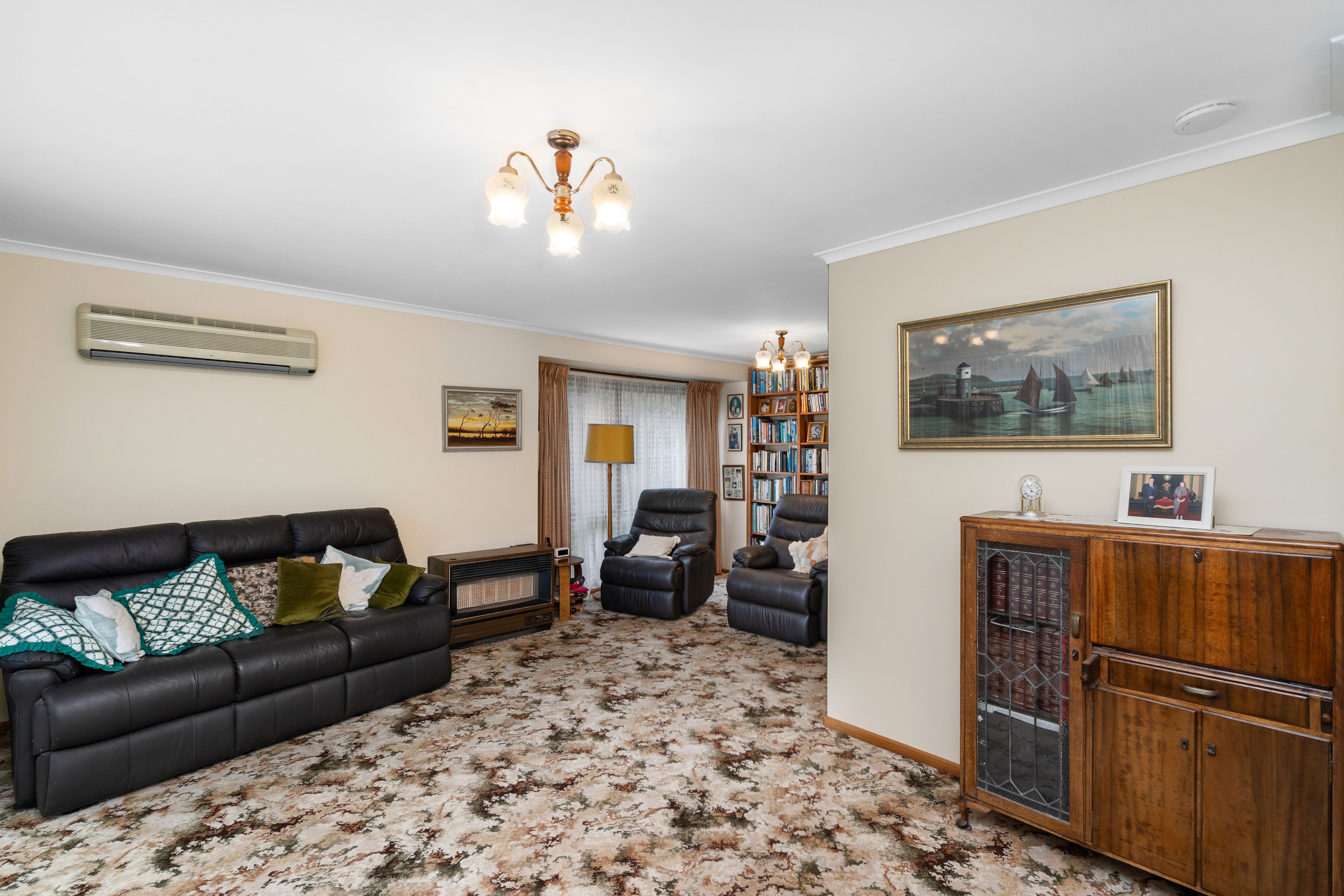 63 Anglesey Street — photo 10 of 22