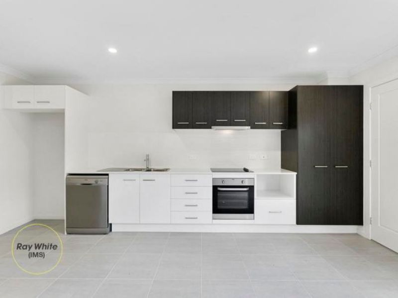 4 Greenhill Street, Redbank Plains, QLD 4301