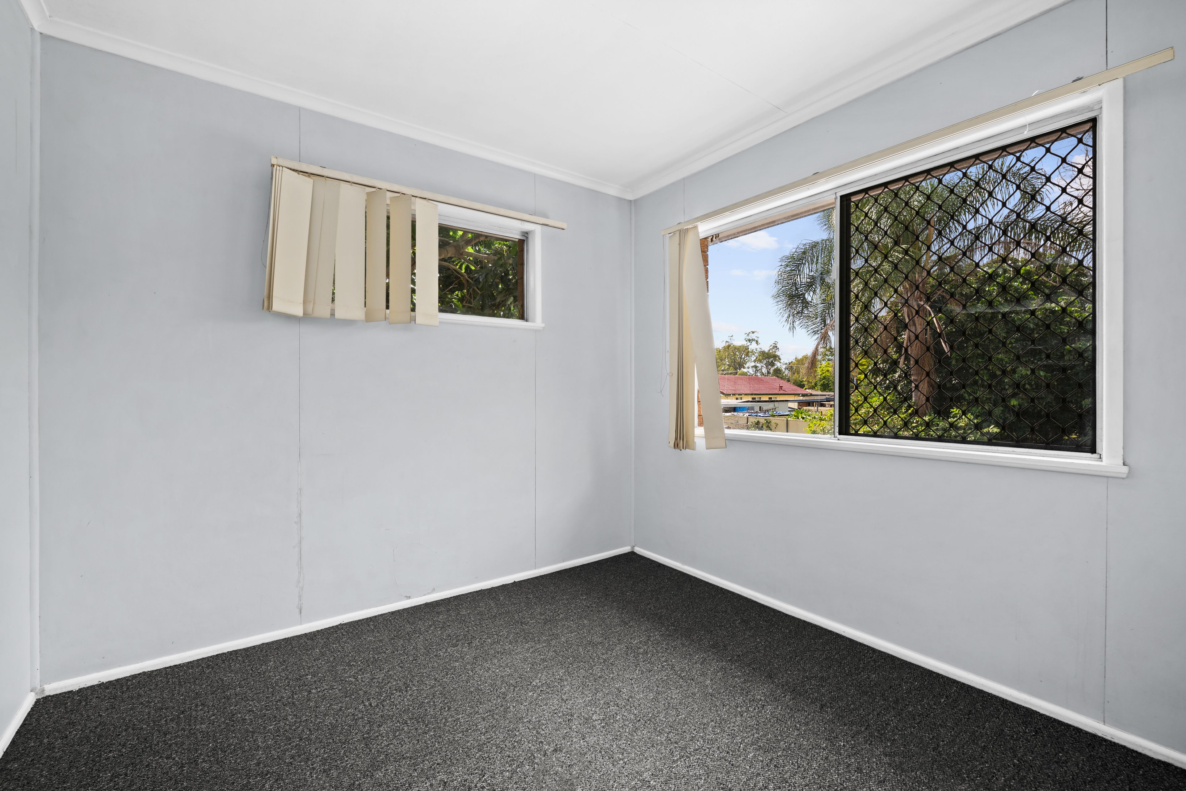 29 SOUTHAMPTON Road — photo 9 of 14