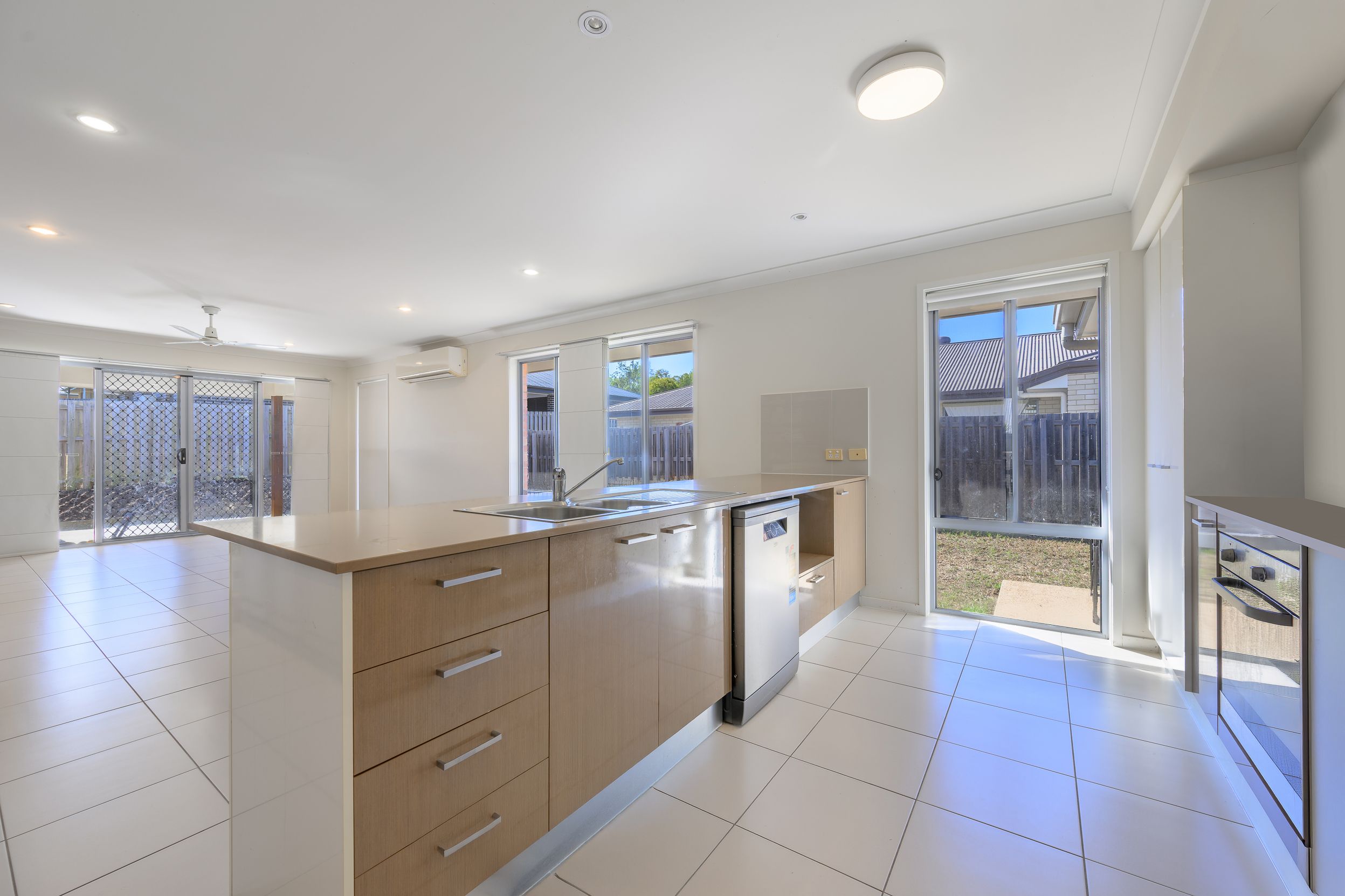 48 Cornforth Crescent, Kirkwood, QLD 4680