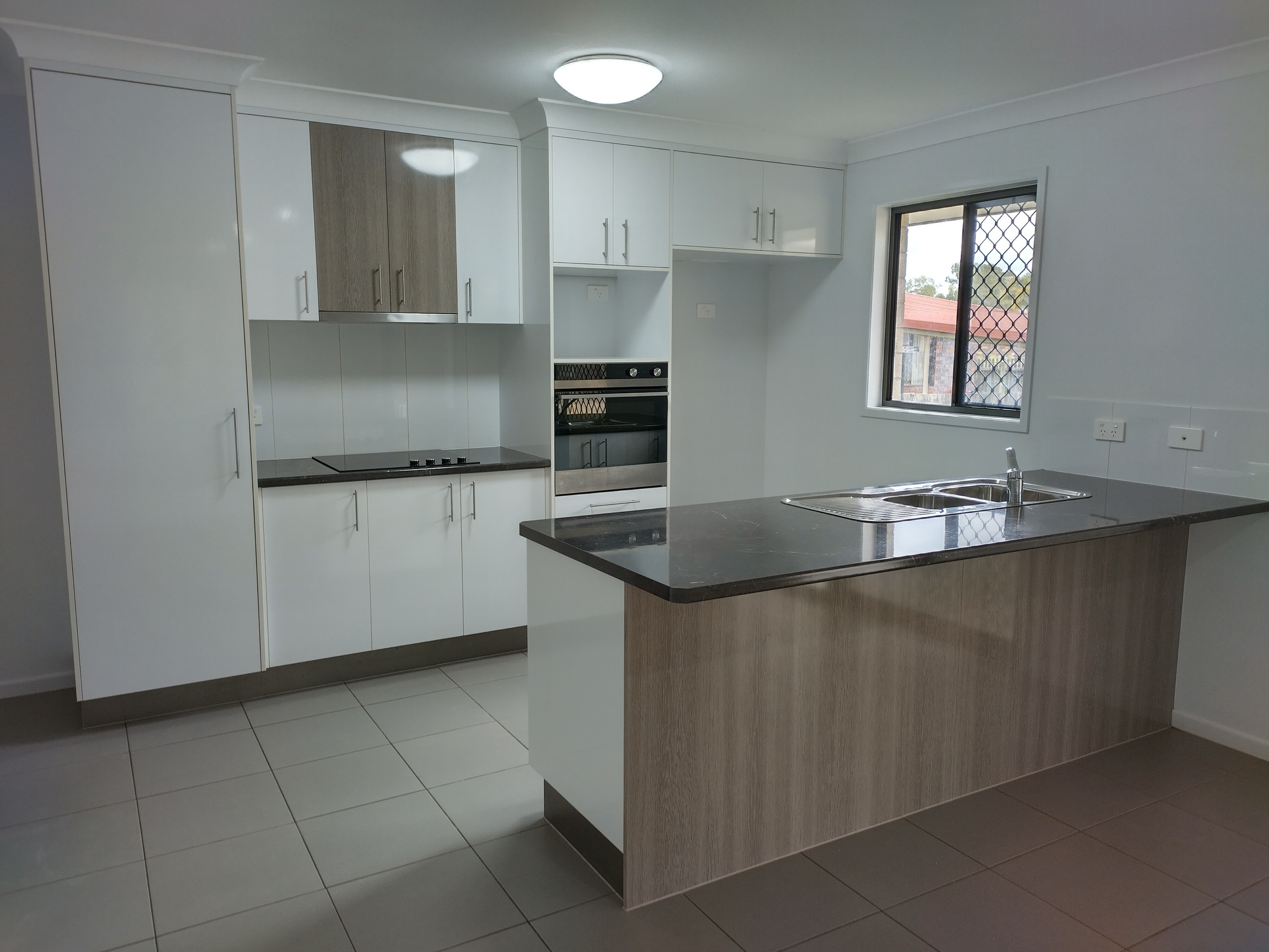 204 Cambridge Street, Granville, QLD 4650