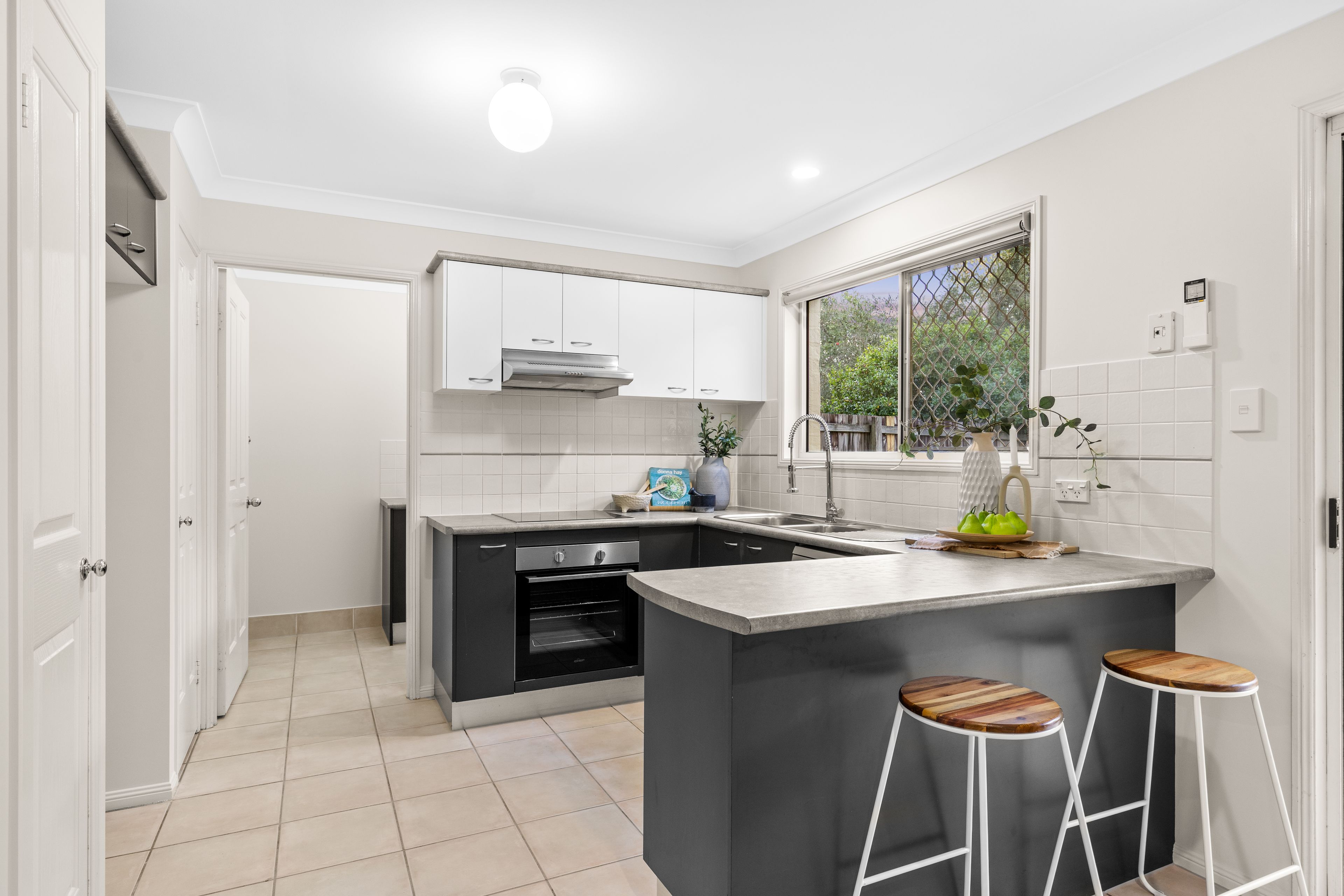 24/21 Chessom Street — photo 5 of 17