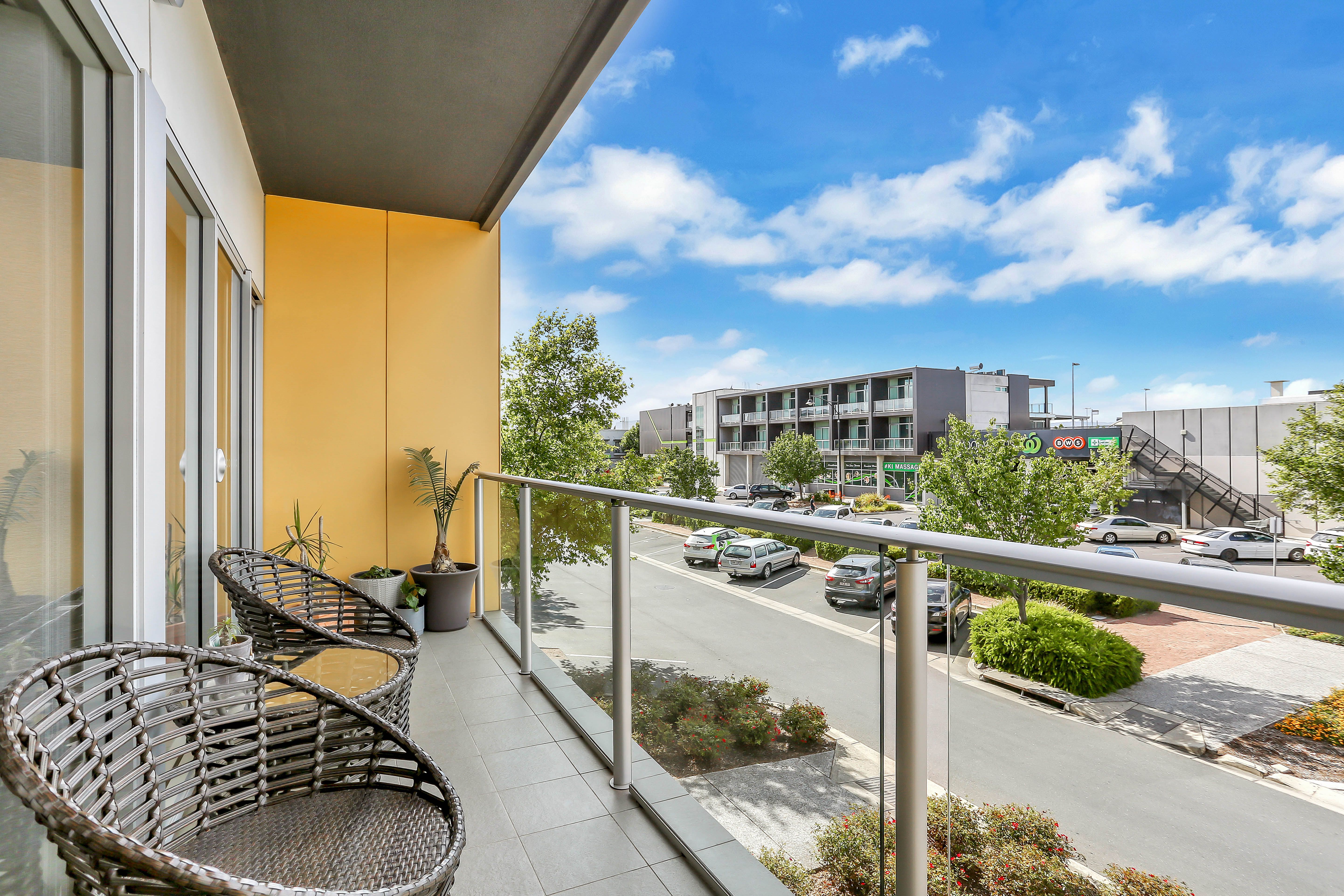 16/10 -16 Light Common, Mawson Lakes, SA 5095