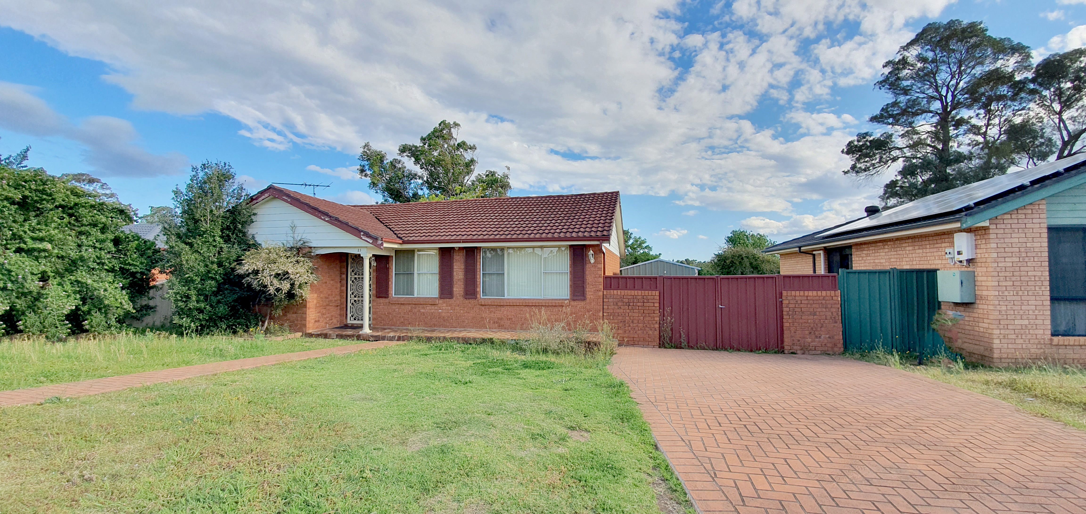23 Benham Road, Minto NSW 2566