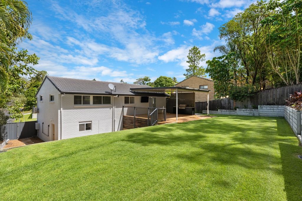 11 Mataranka Drive, Worongary, QLD 4213