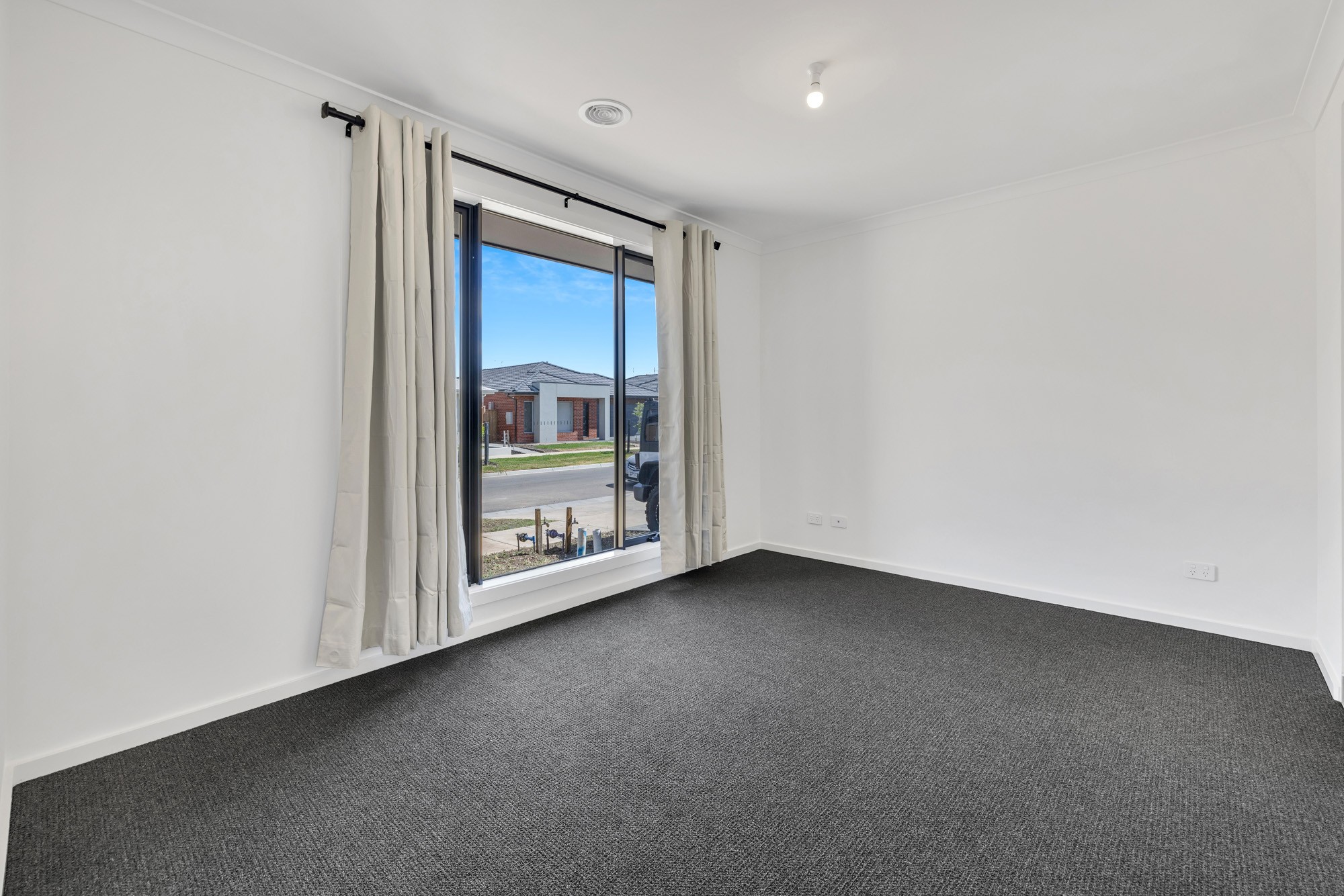 10 Copal Street, Mambourin, VIC 3024