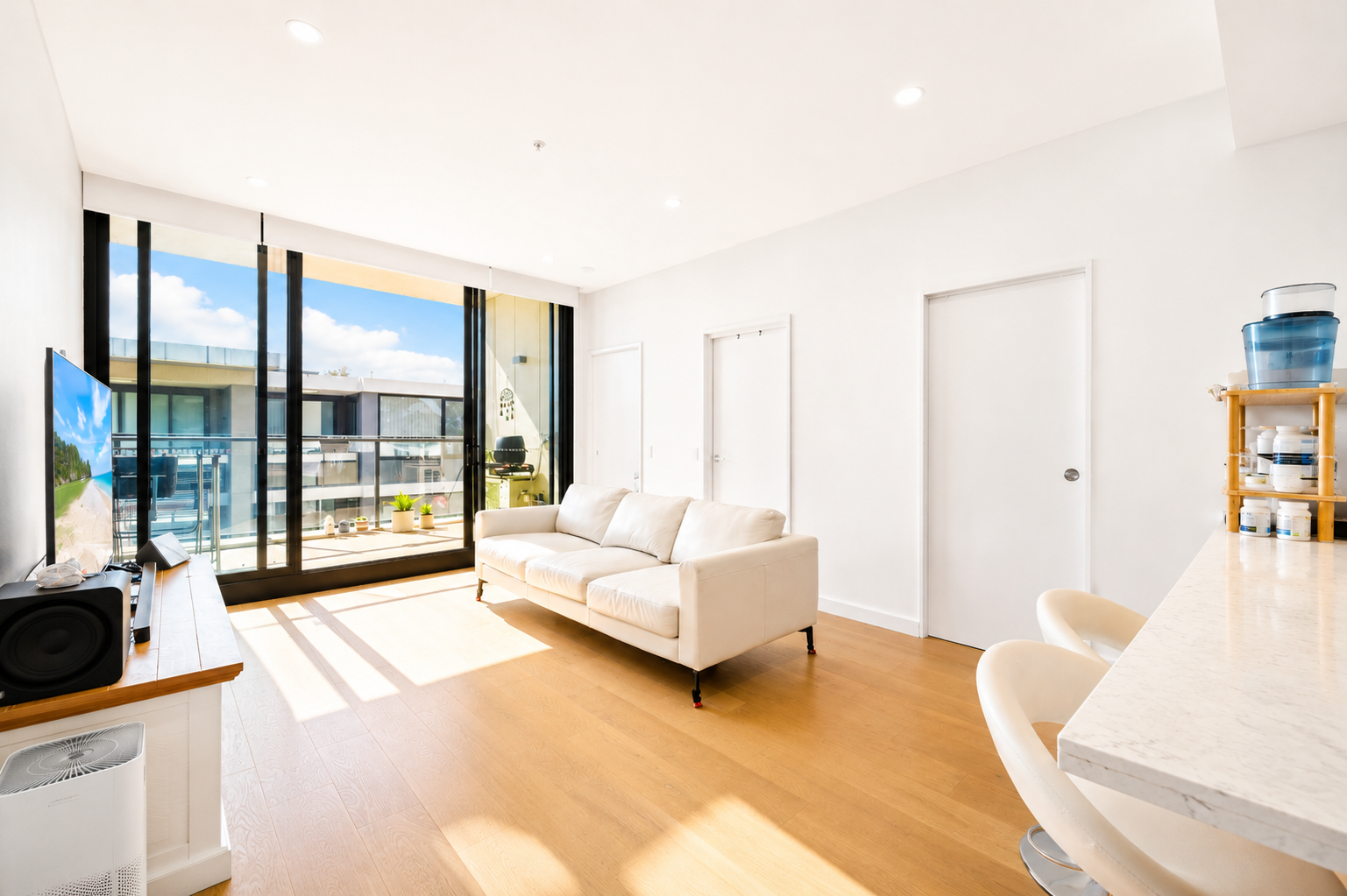 319/1B Vangelis Street — photo 11 of 19
