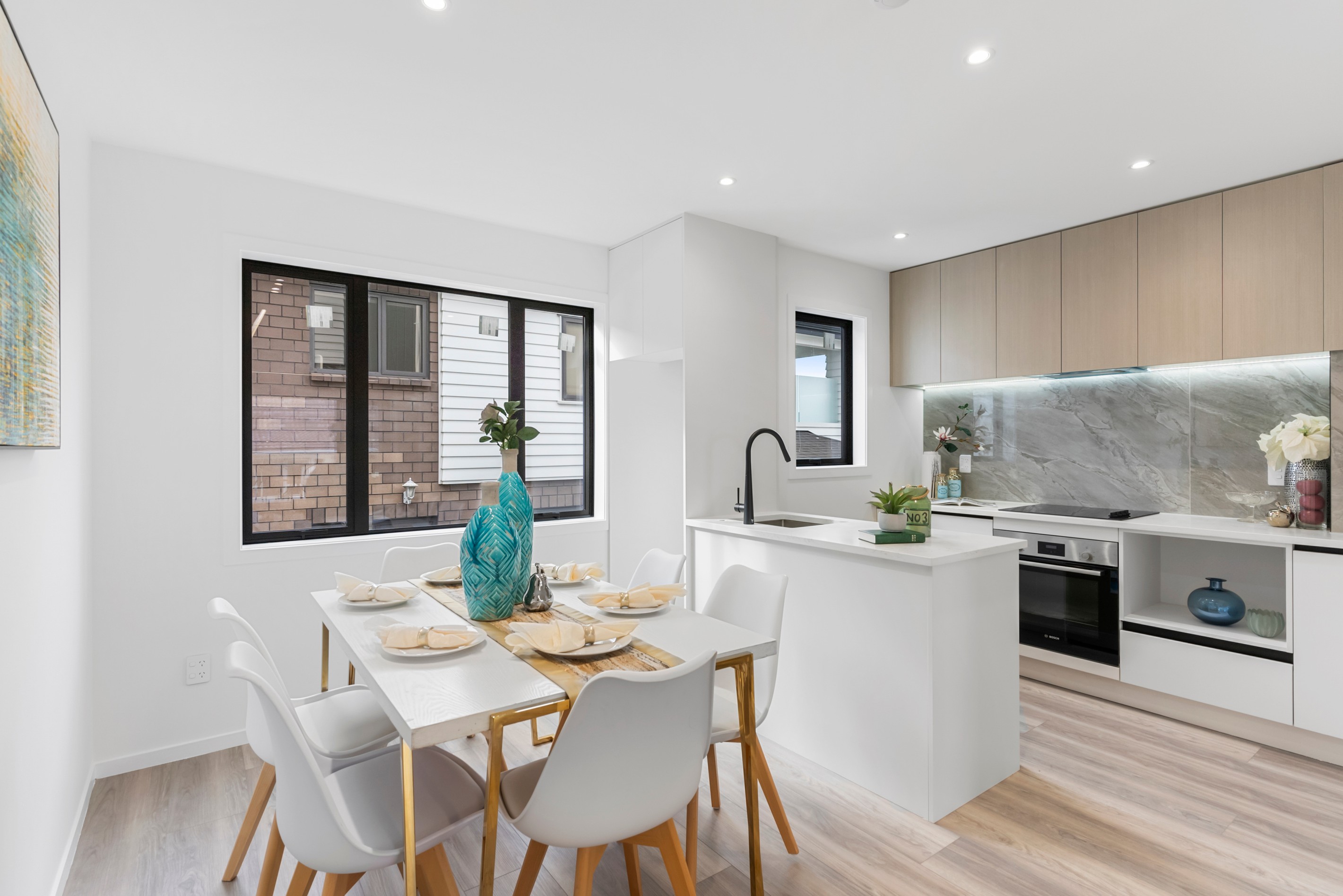 789D East Coast Road, Northcross, North Shore City