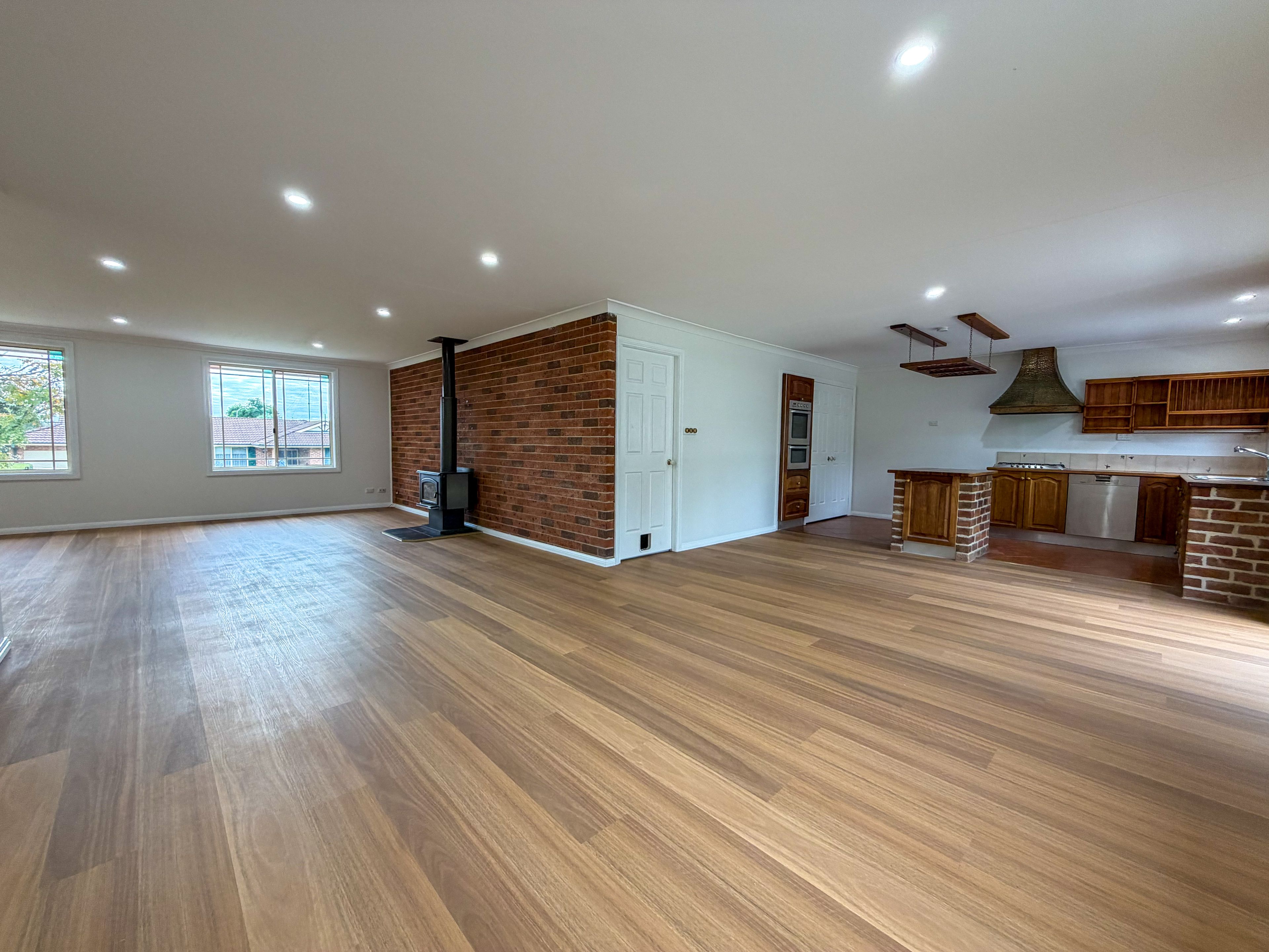 16 Yellow Gum Close, Glenmore Park, NSW