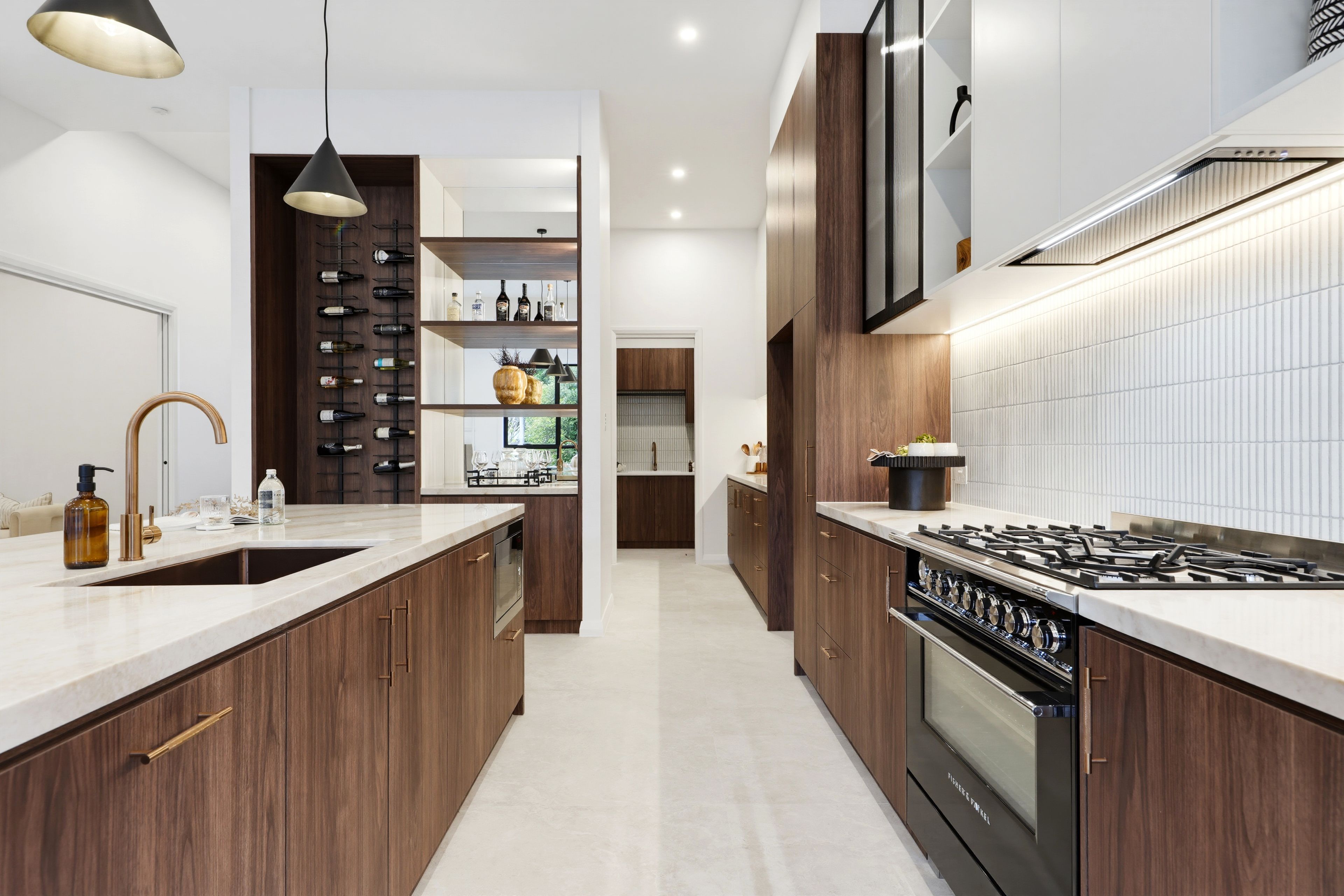 135 Carisbrook Street — photo 8 of 24