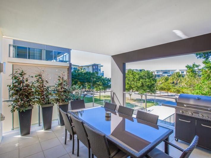 621/3 Pendraat Parade, Hope Island, QLD 4212