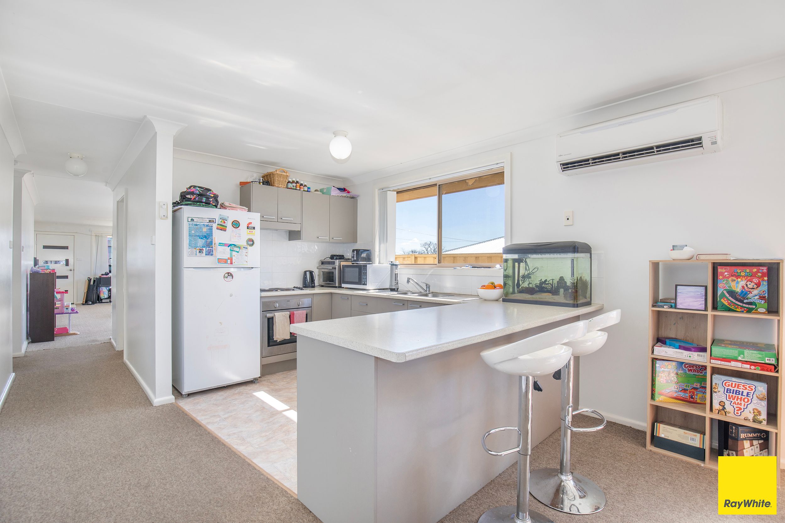 203 Lambeth Street — photo 3 of 11