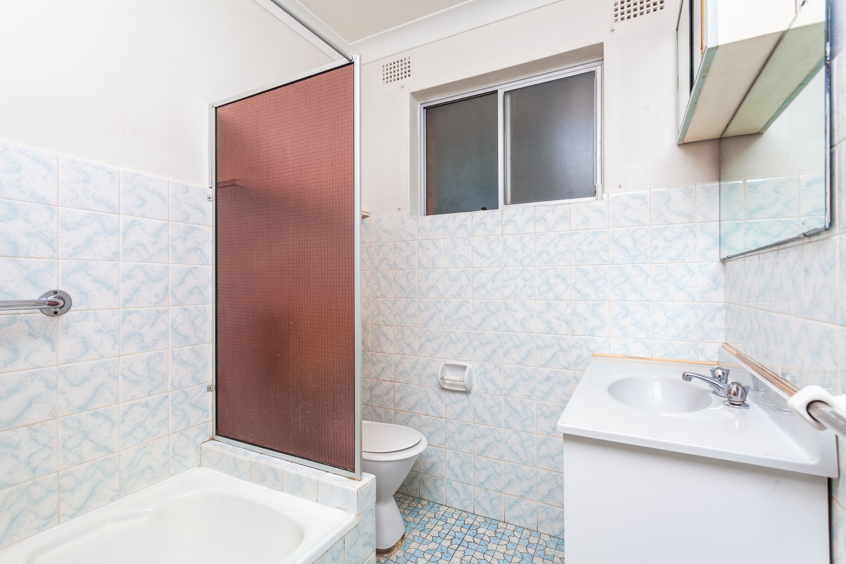 3/6 Peterborough Avenue, Lake Illawarra, NSW 2528