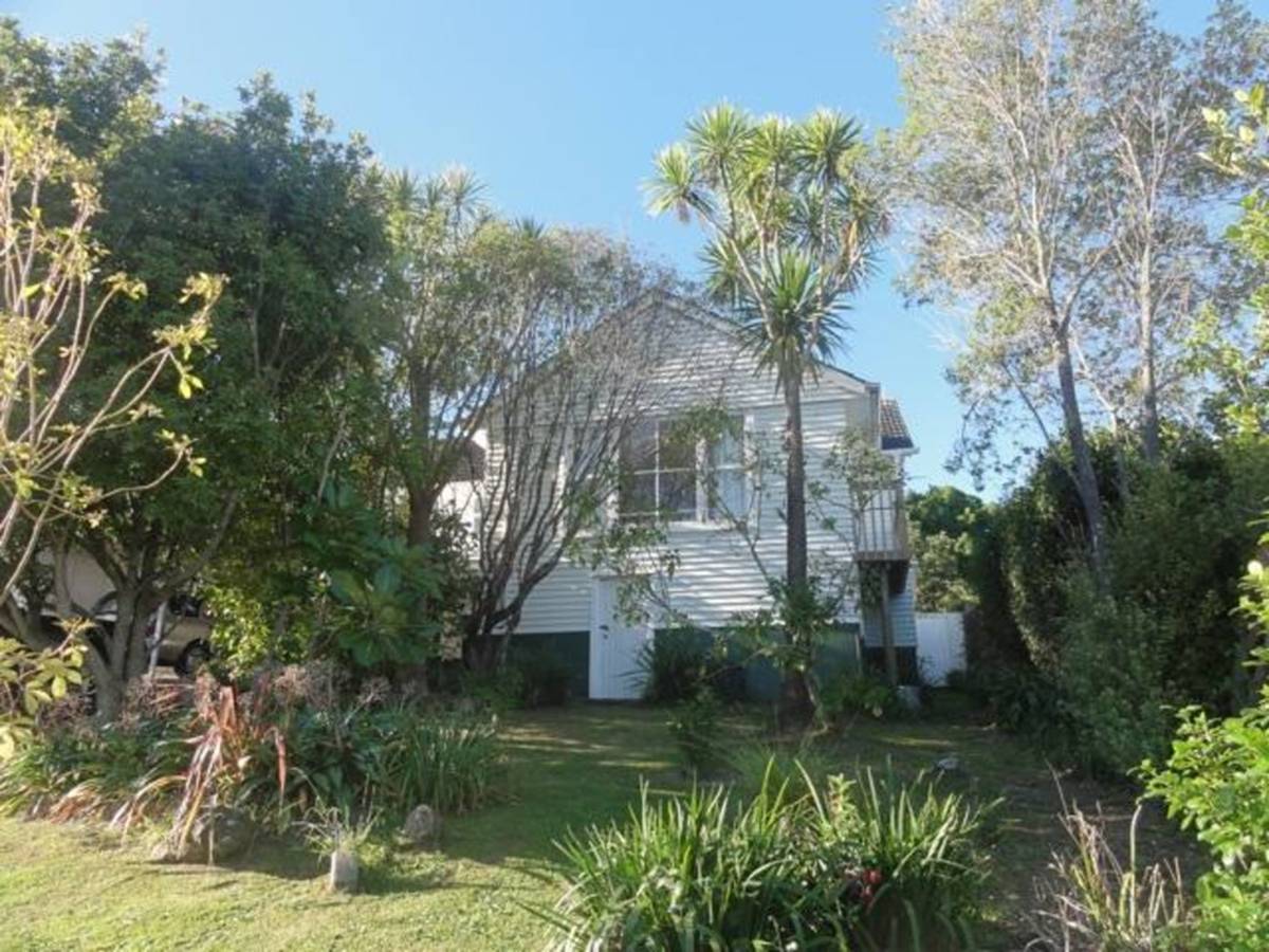 18 Clairville Crescent, Glen Innes, Auckland City Real Estate Ray