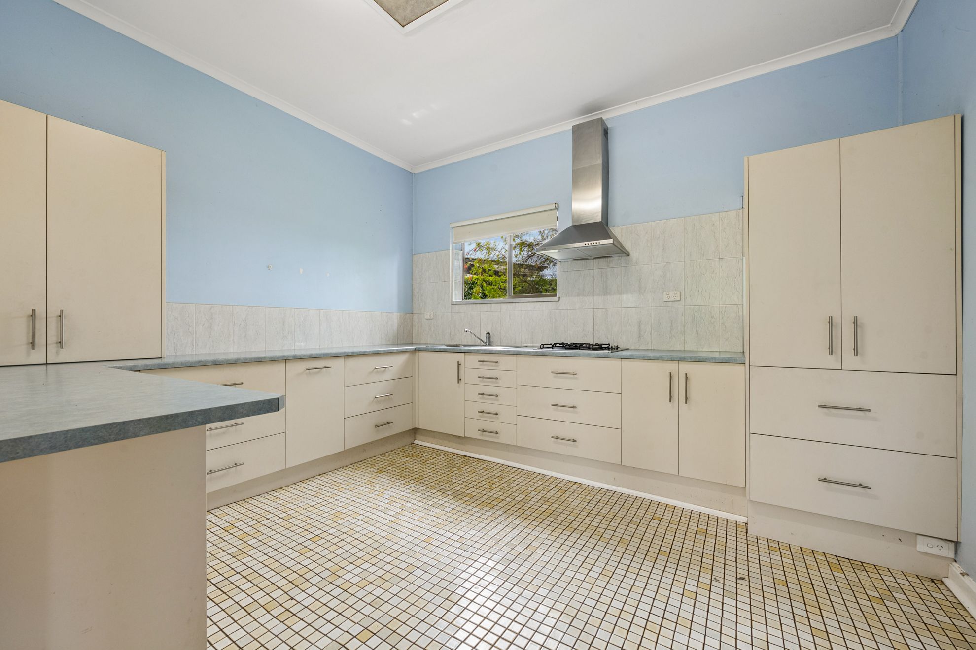 97 Bay Road — photo 5 of 16