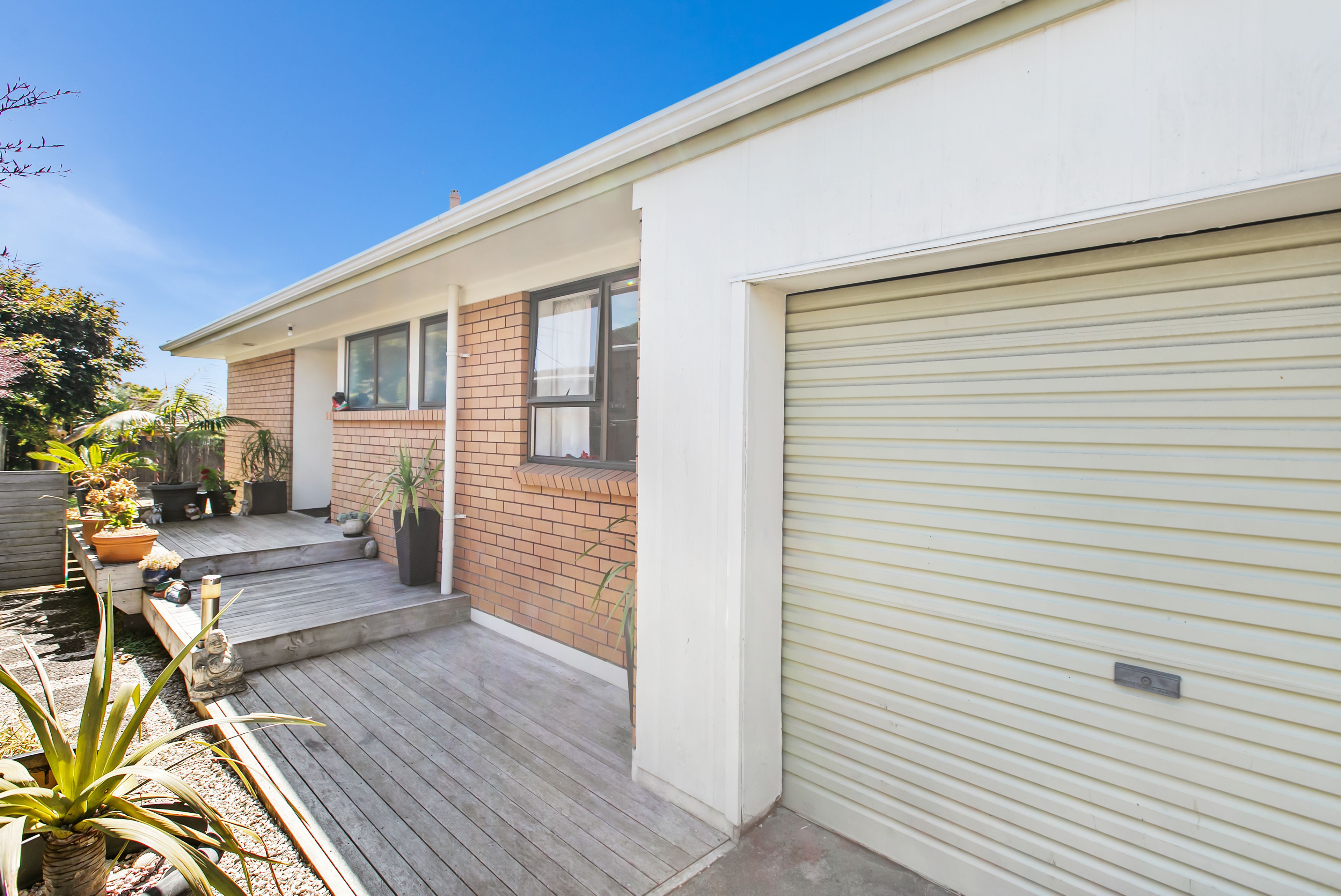 2/29 Pigeon Mountain Road, Half Moon Bay, Manukau City