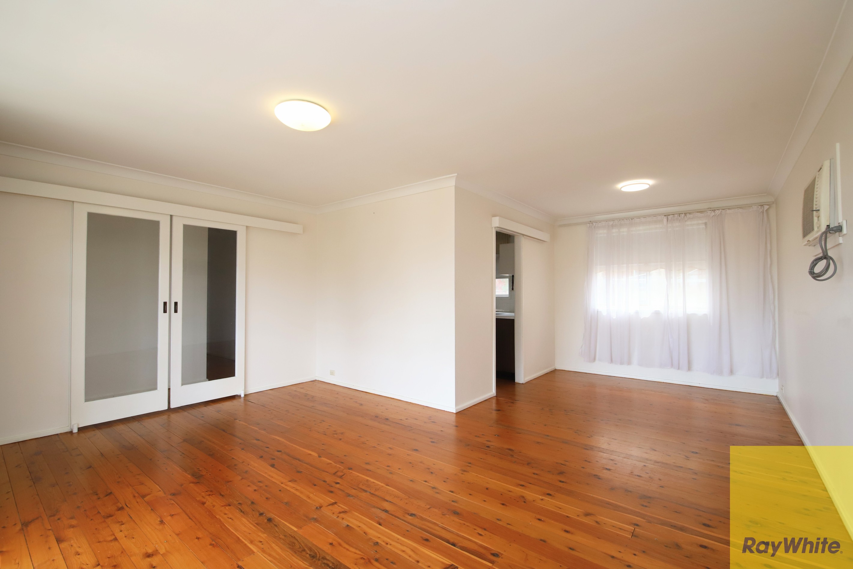 14 Donington Avenue, Georges Hall, NSW 2198