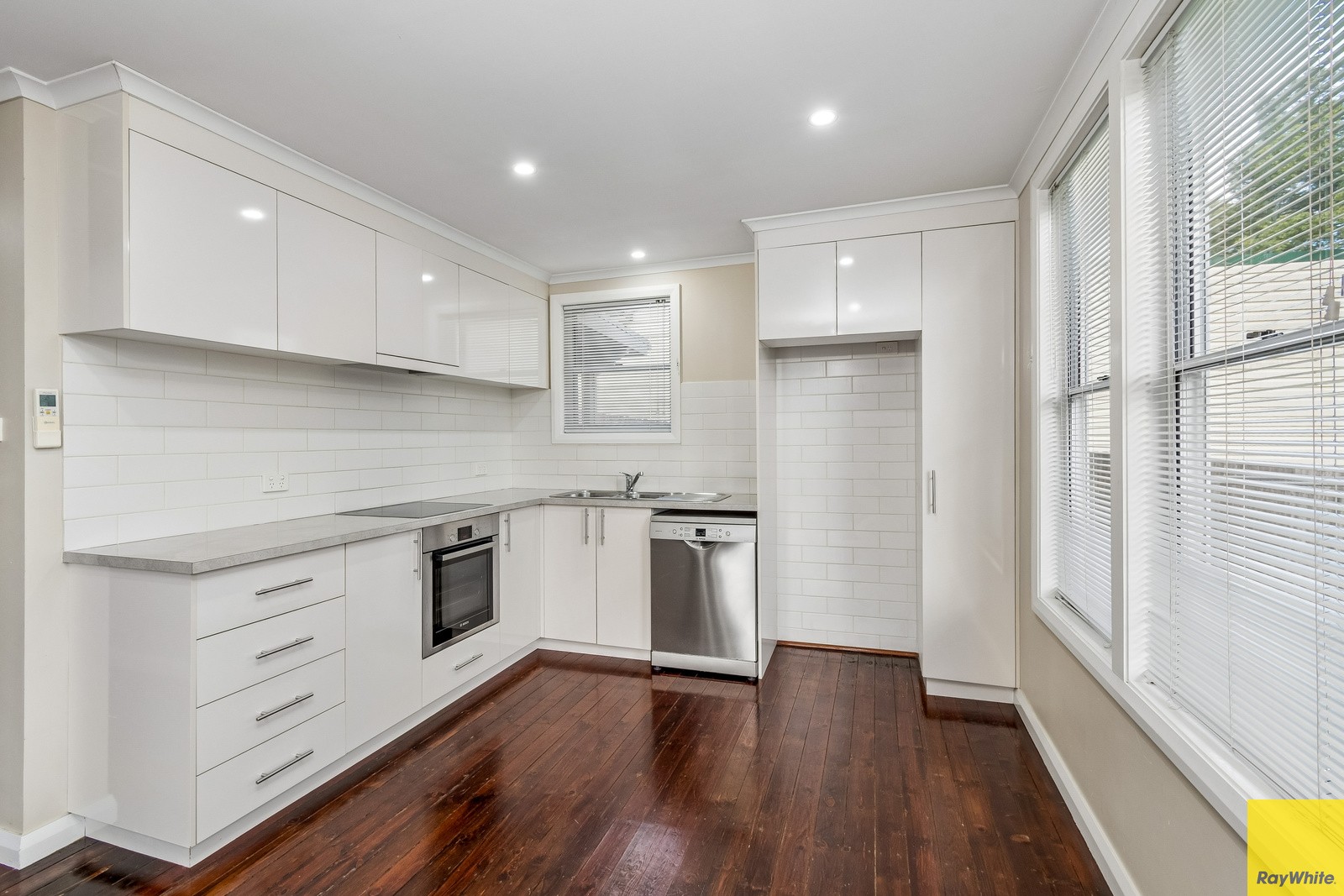 7 Armstrong Street, Dapto, NSW 2530
