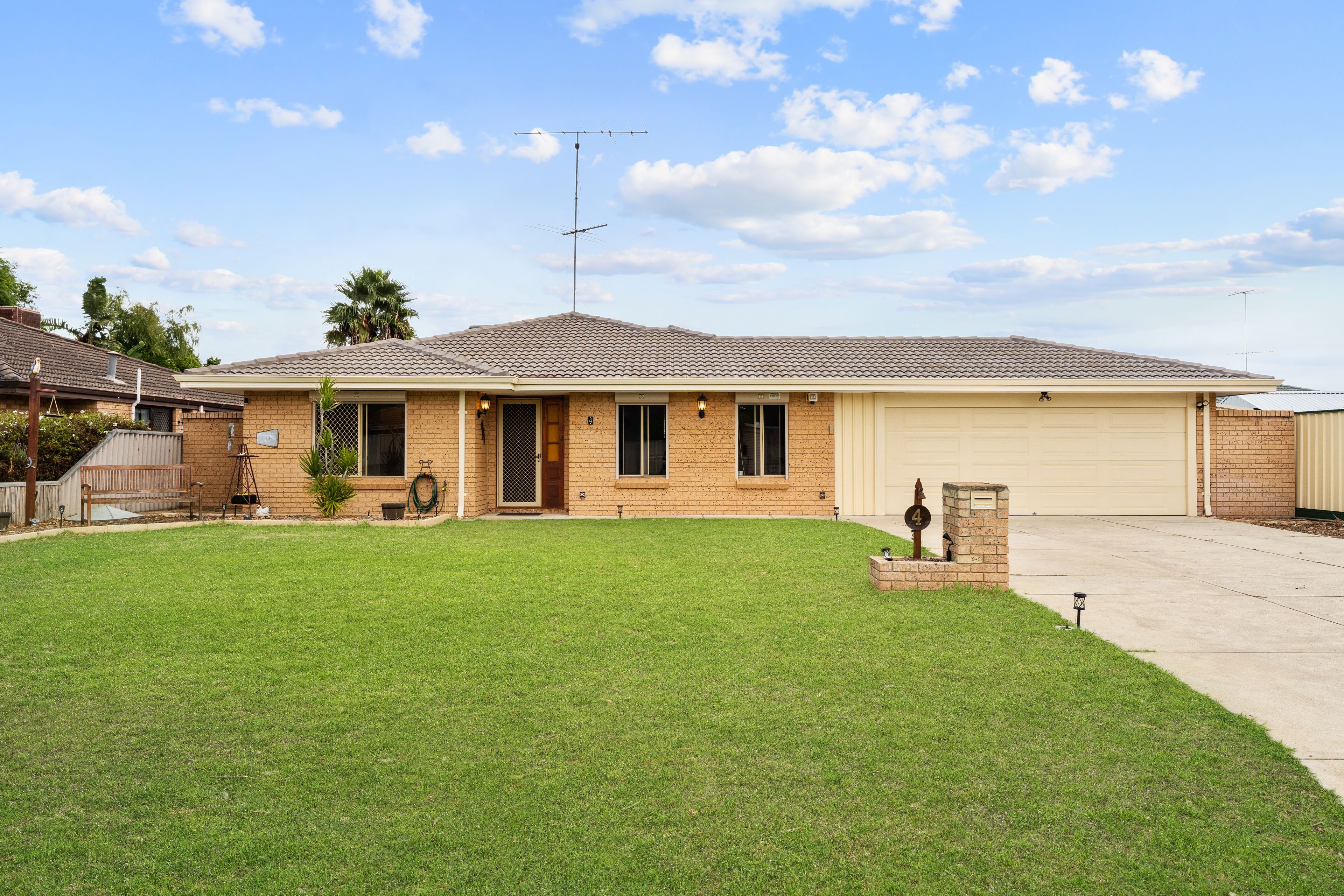 4 Sheridan Way, Port Kennedy WA 6172