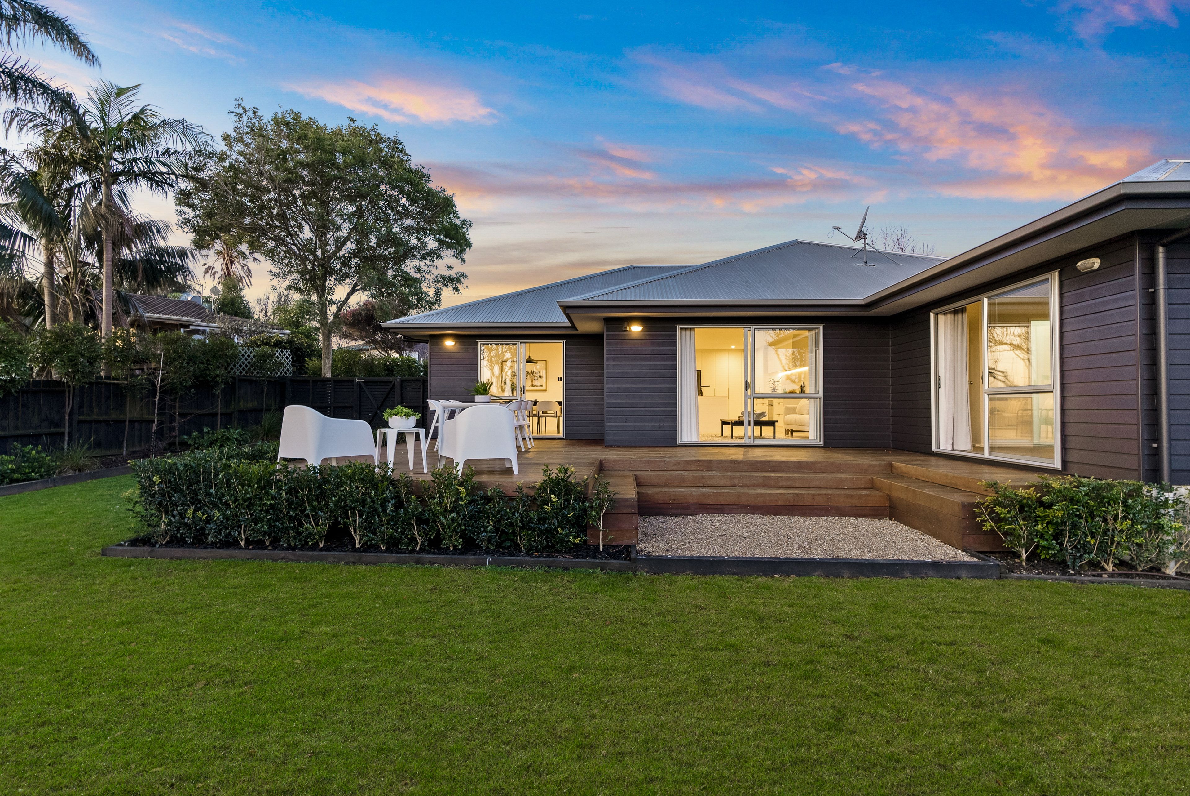 8 Wilmington Place, Forrest Hill, North Shore City