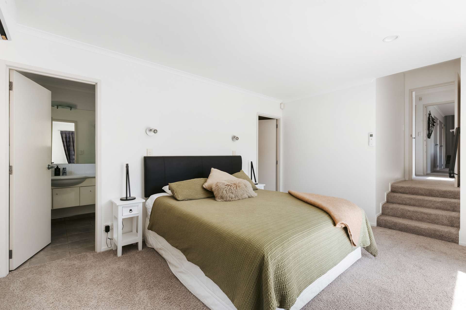 8 Waiorakei Way photo 17