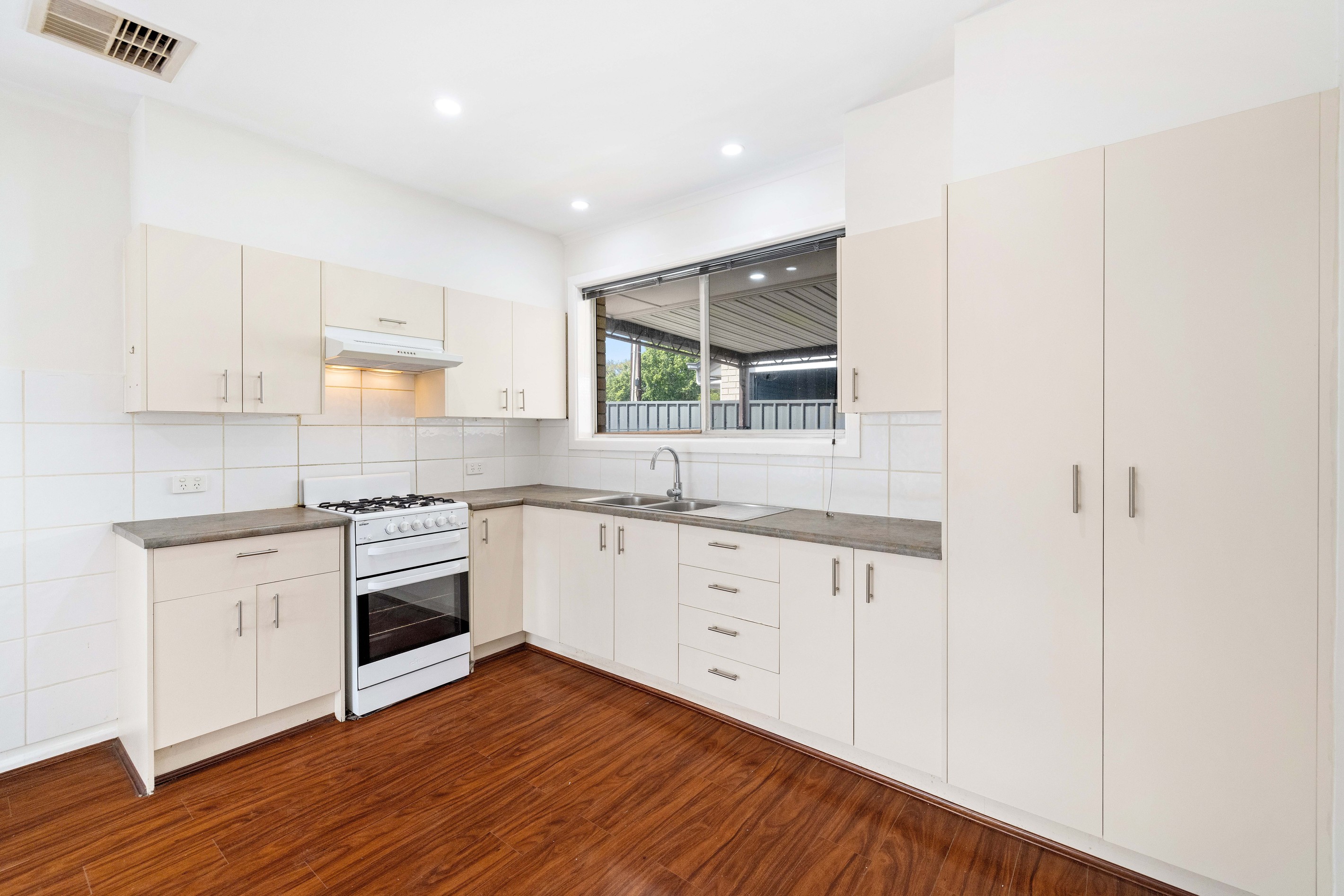 17 Liverpool Crescent, Salisbury East, SA 5109