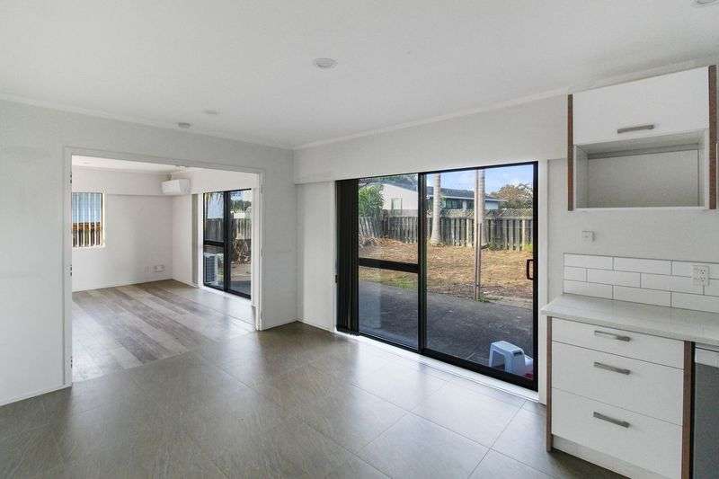 12 Chichester Drive photo 2