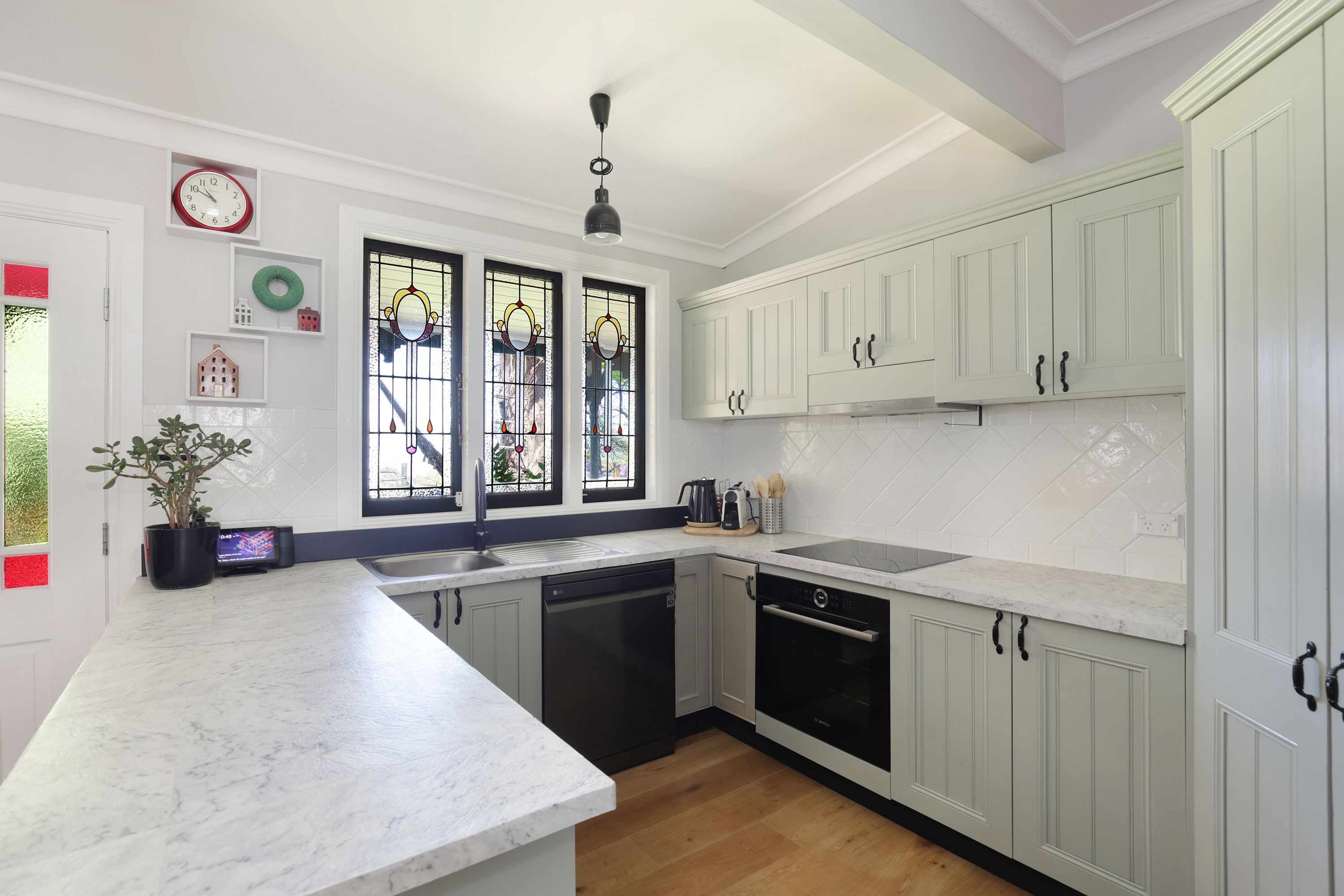 42 Shipley Road — photo 3 of 18