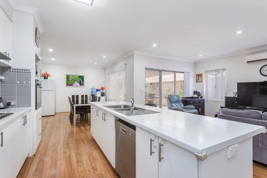 3 Tattler Way, Bennett Springs, WA 6063