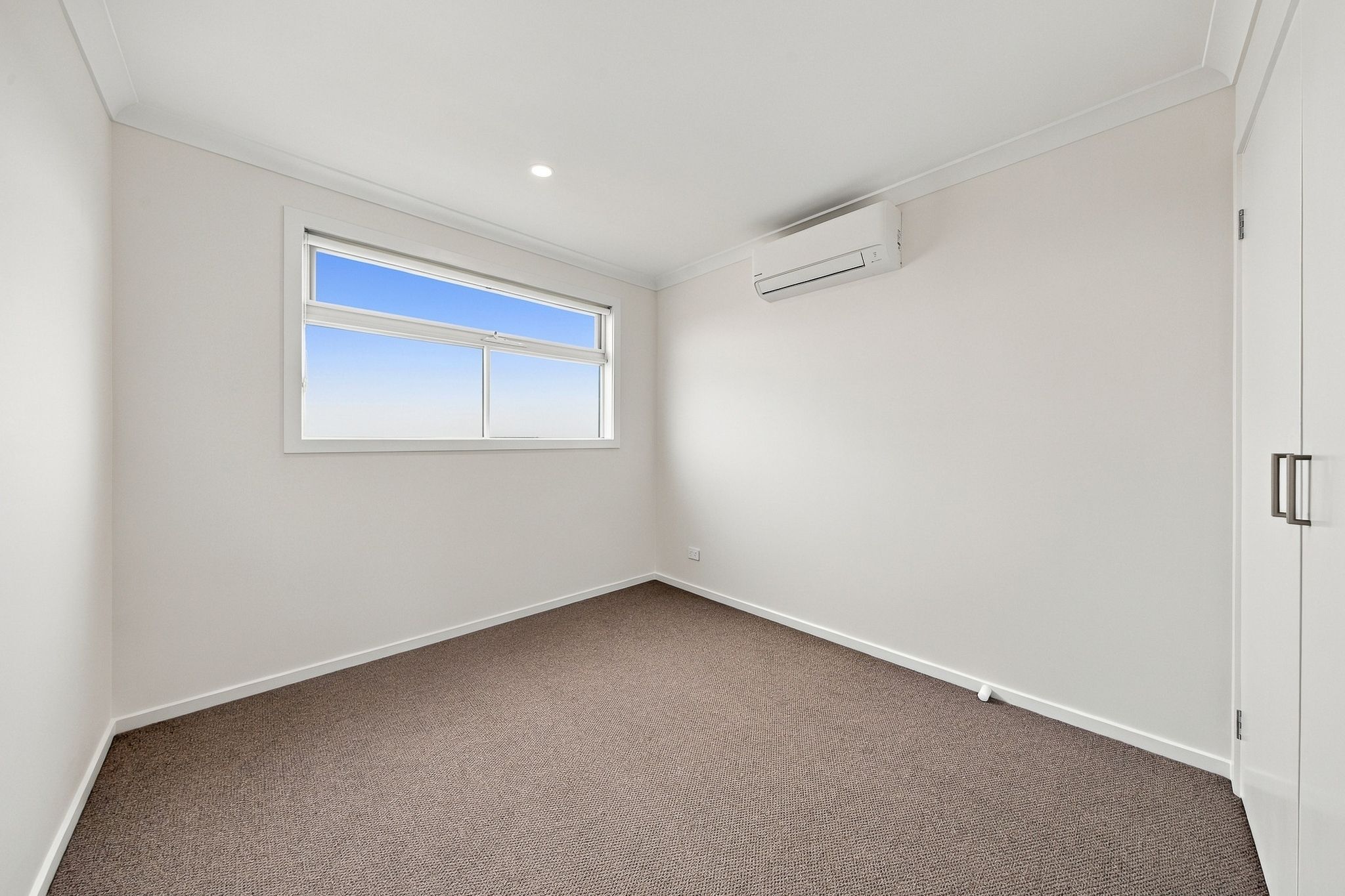 24 Twynam Road — photo 17 of 26
