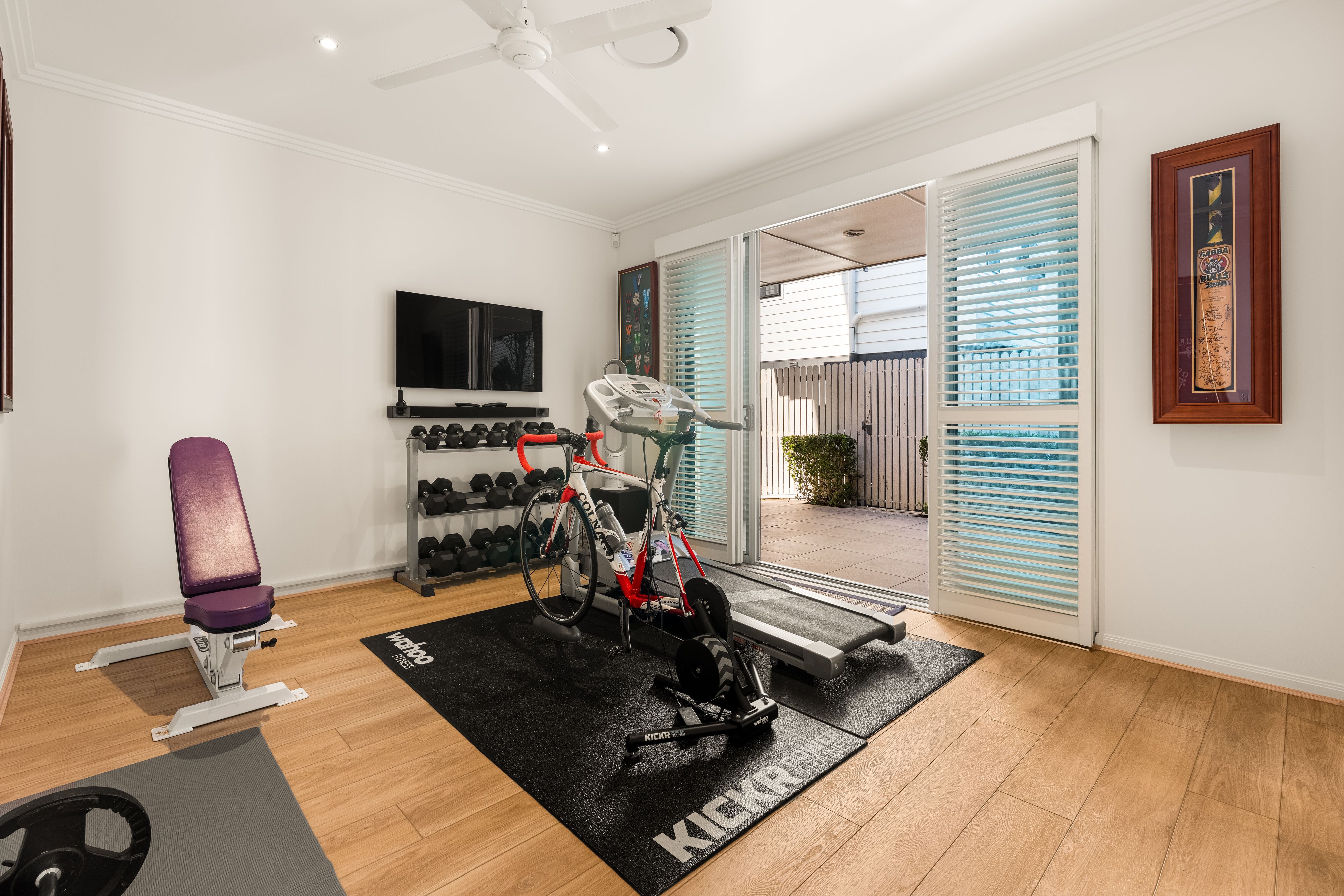 67 Upper Cairns Terrace — photo 18 of 24