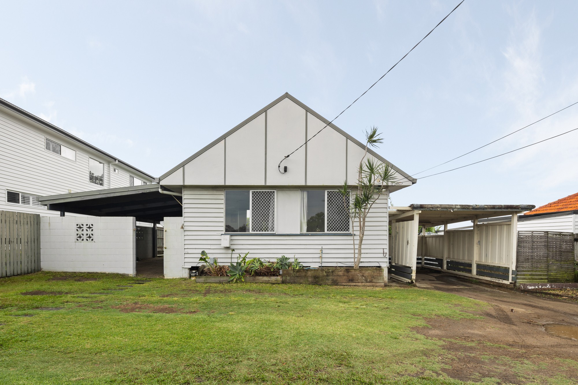 390 Richmond Road, Cannon Hill, QLD 4170
