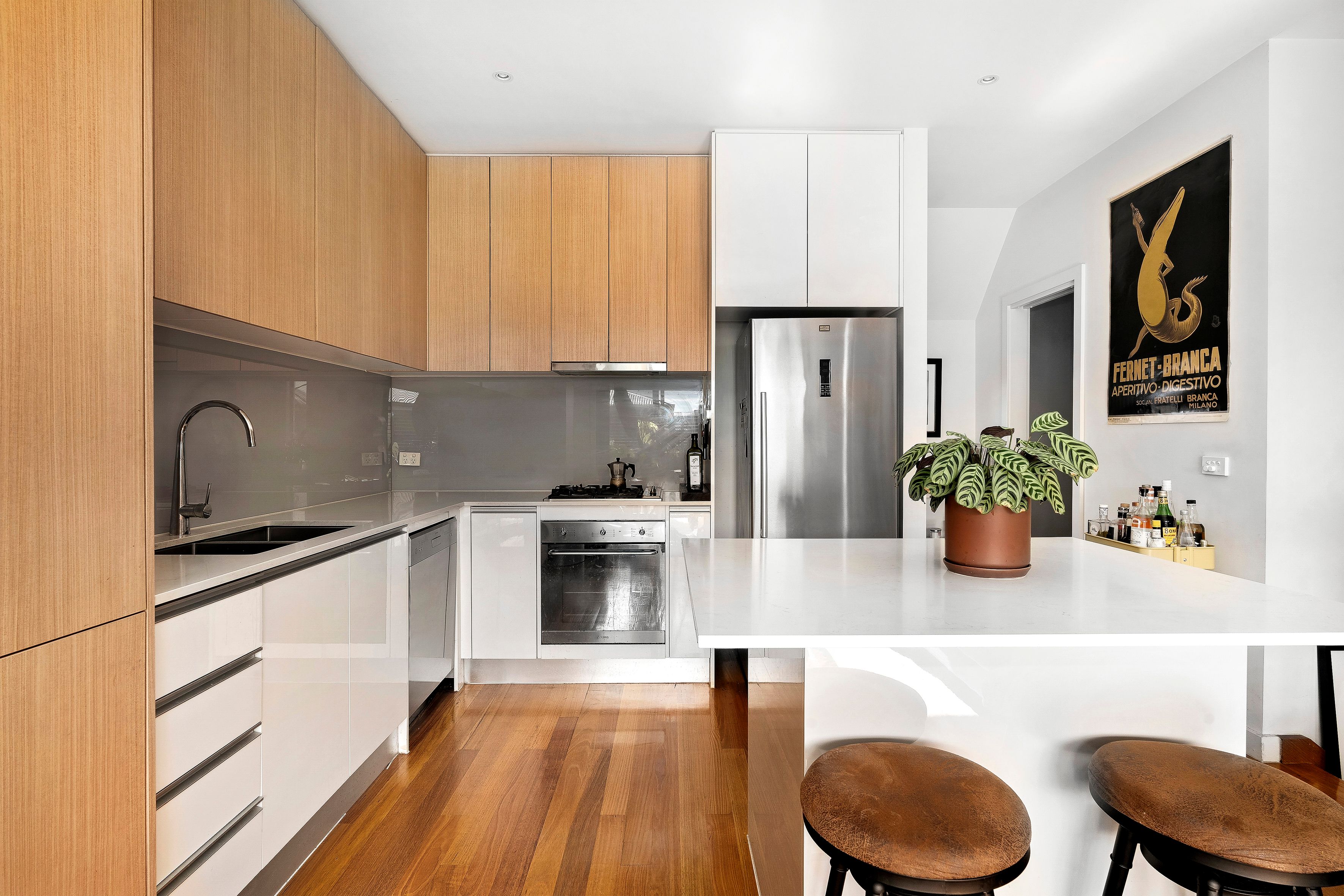 7/14 Pitt Street — photo 4 of 16