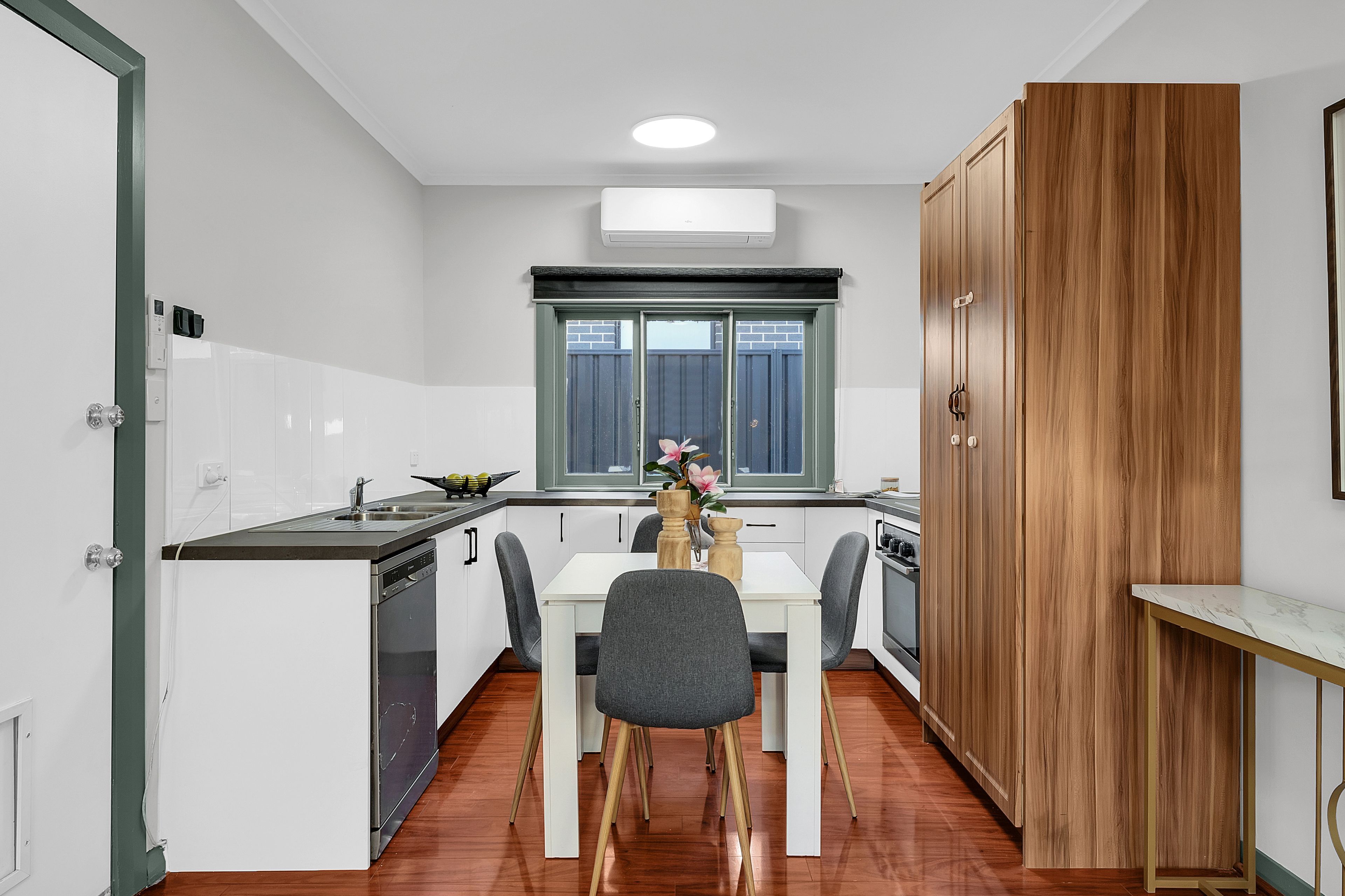 17 Princes Street — photo 7 of 18