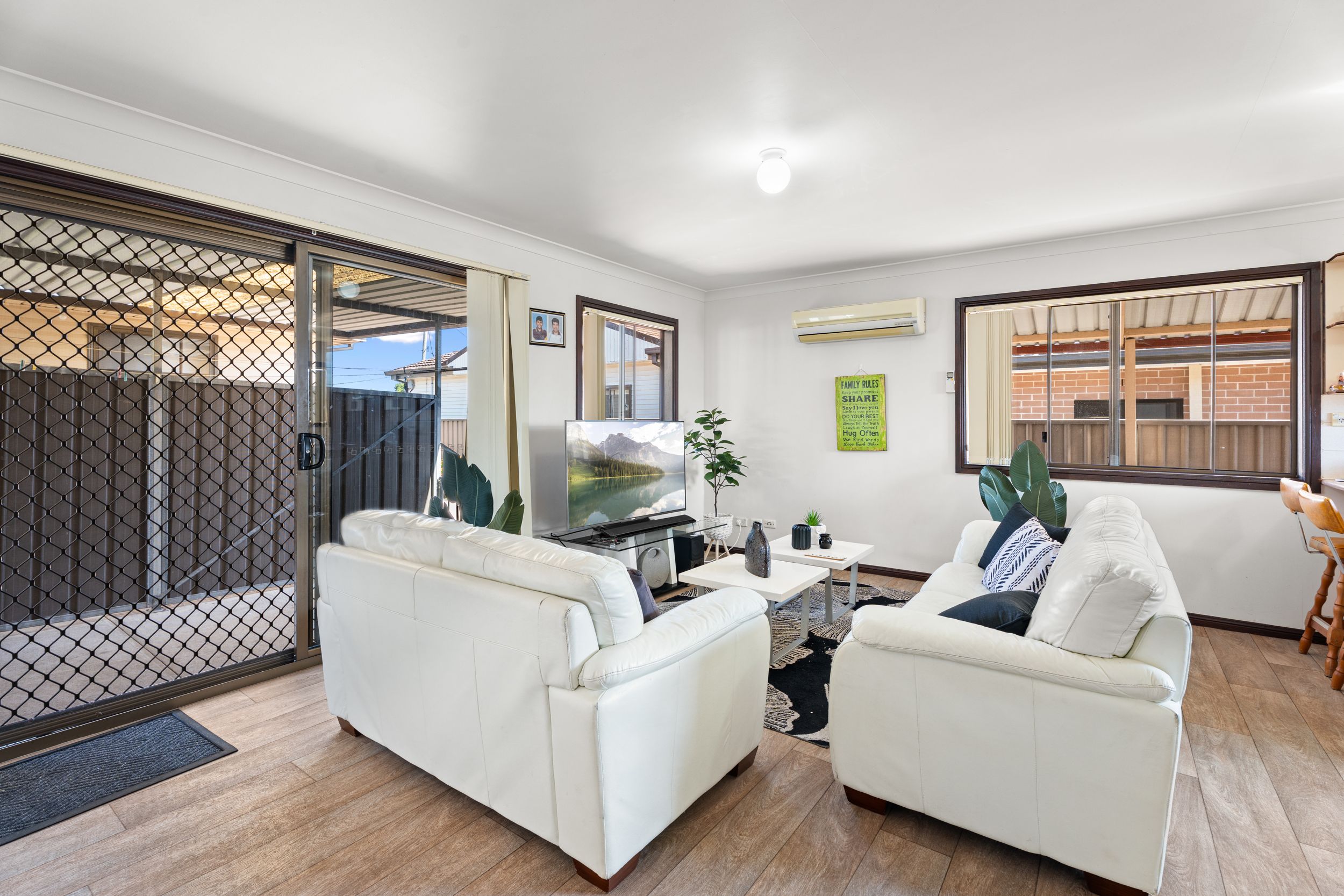 62 College Street, Cambridge Park, NSW