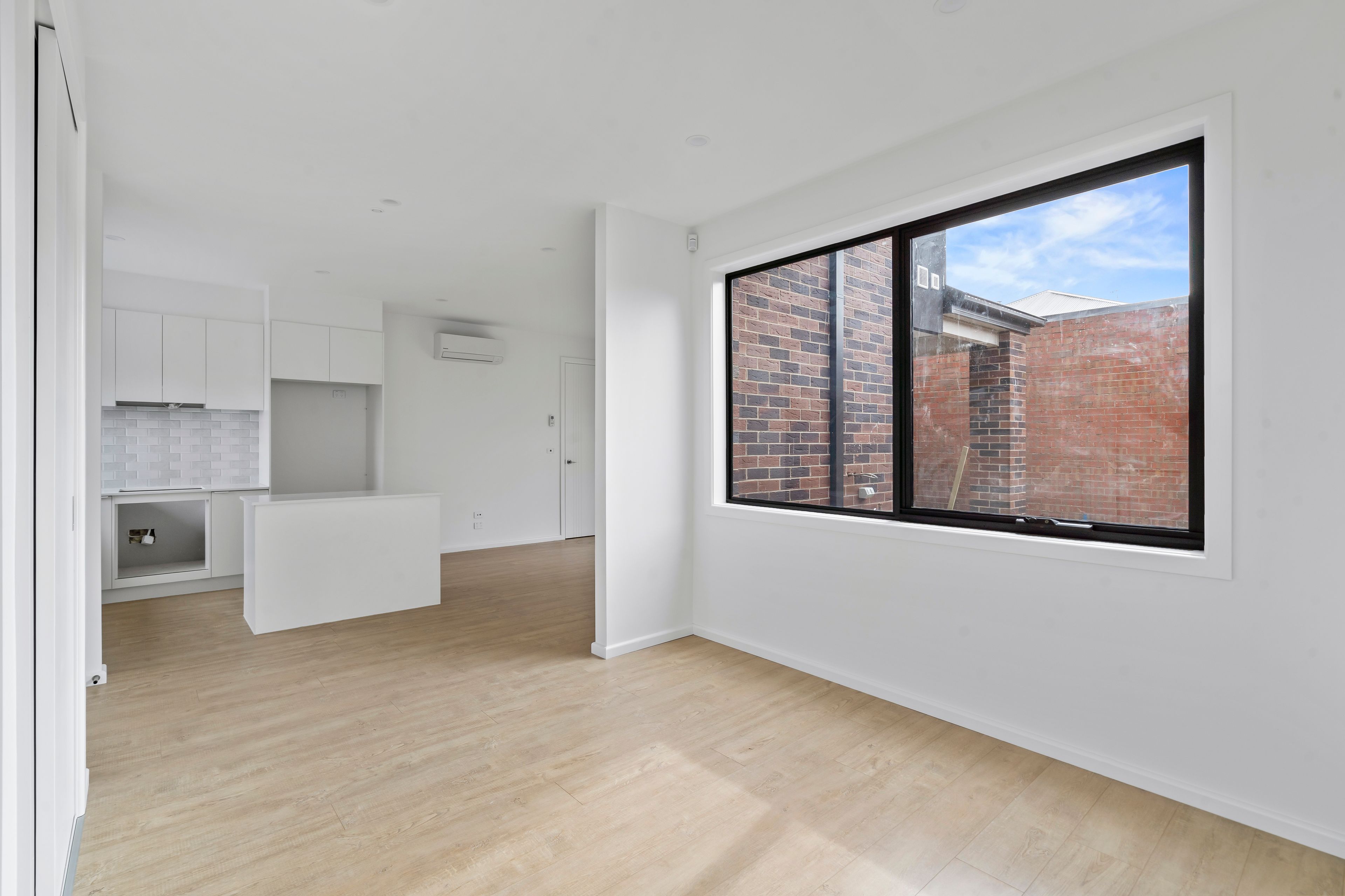 2/18 Churchill Street, Glenroy, VIC 3046