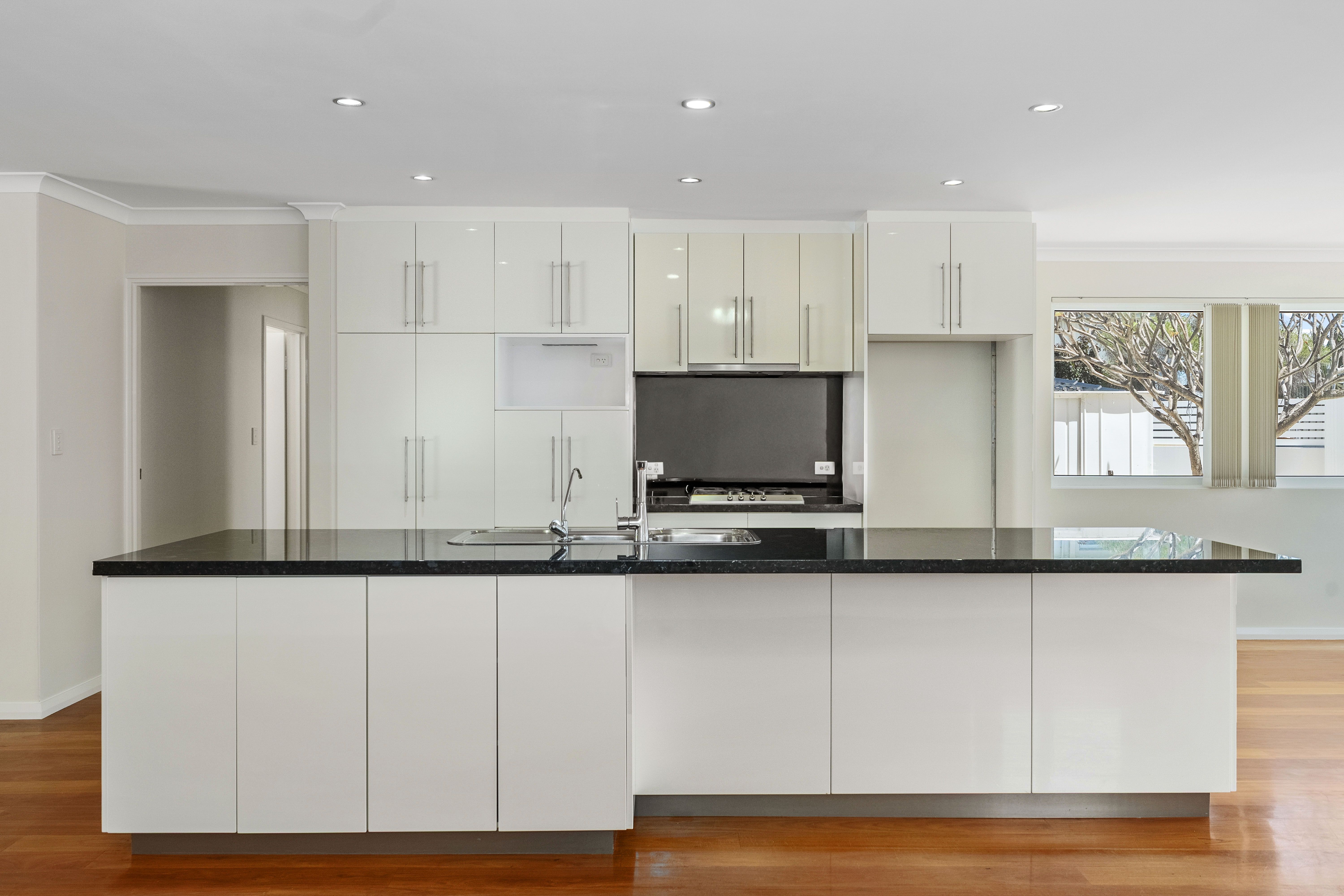 124A Flora Terrace — photo 5 of 22