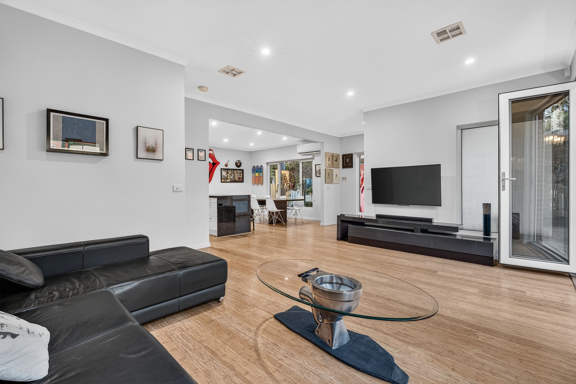 7 Scarborough Square — photo 3 of 18