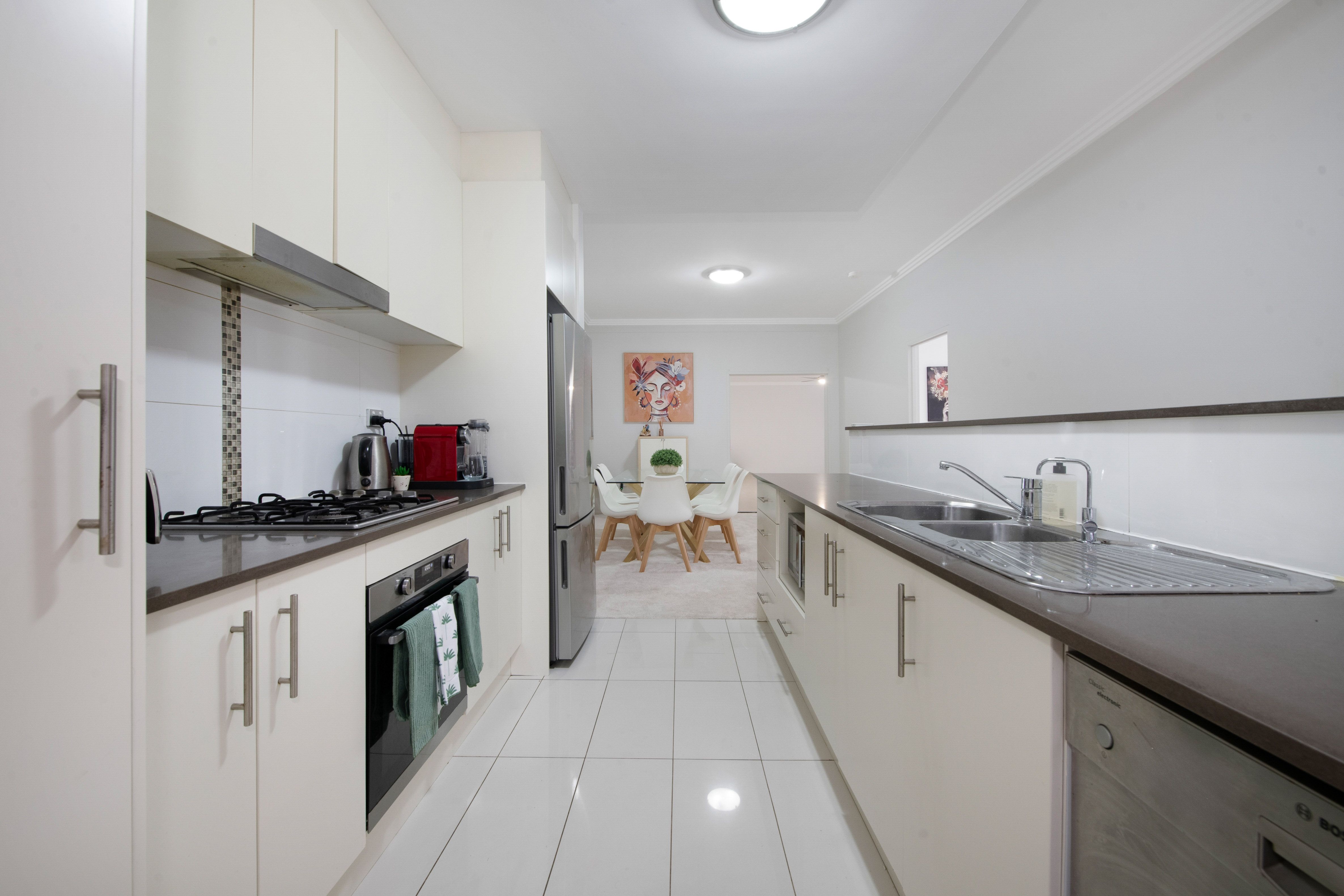 31/11 Glenvale Avenue — photo 4 of 11