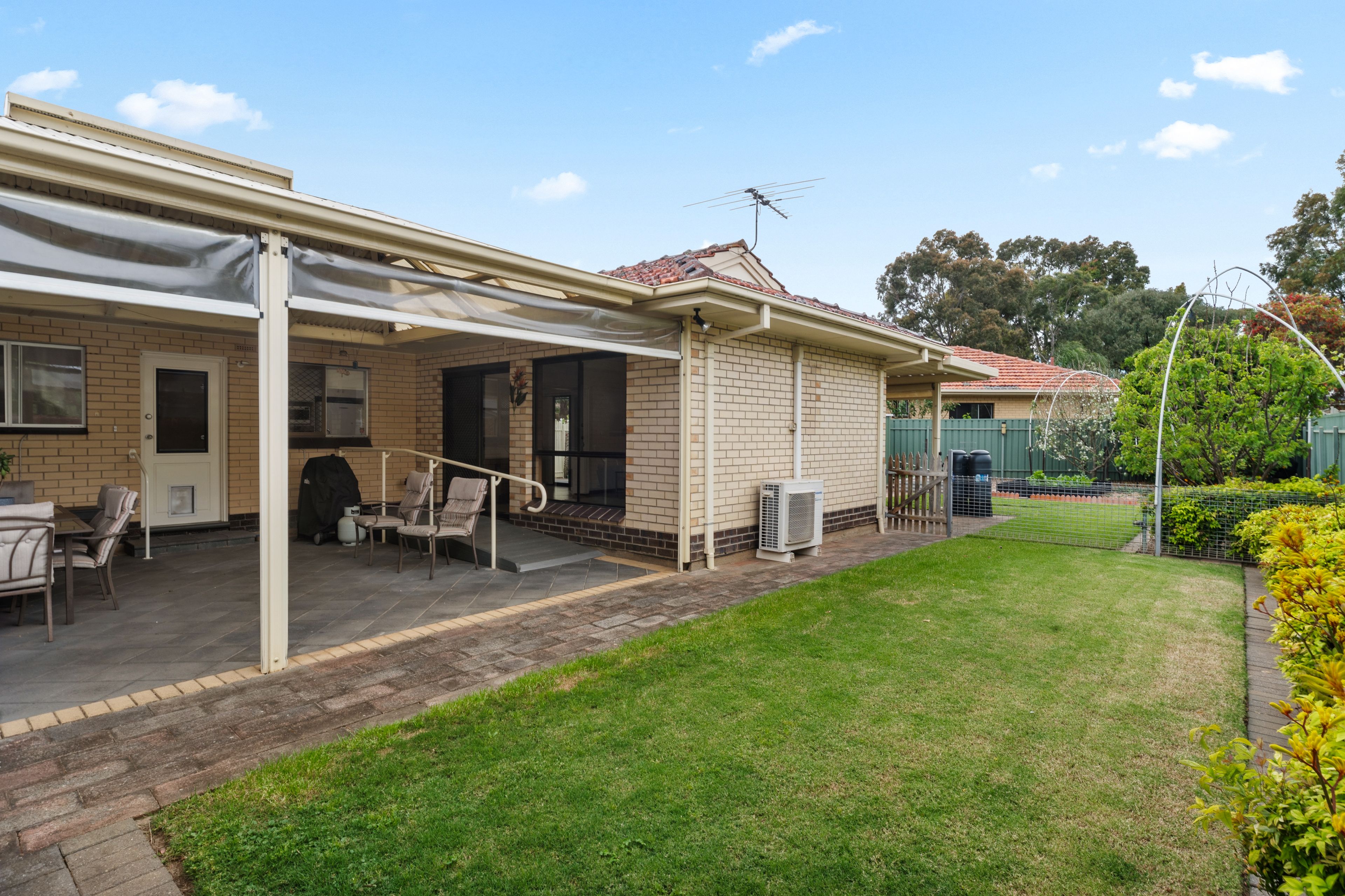 8 Osmond Road — photo 11 of 11